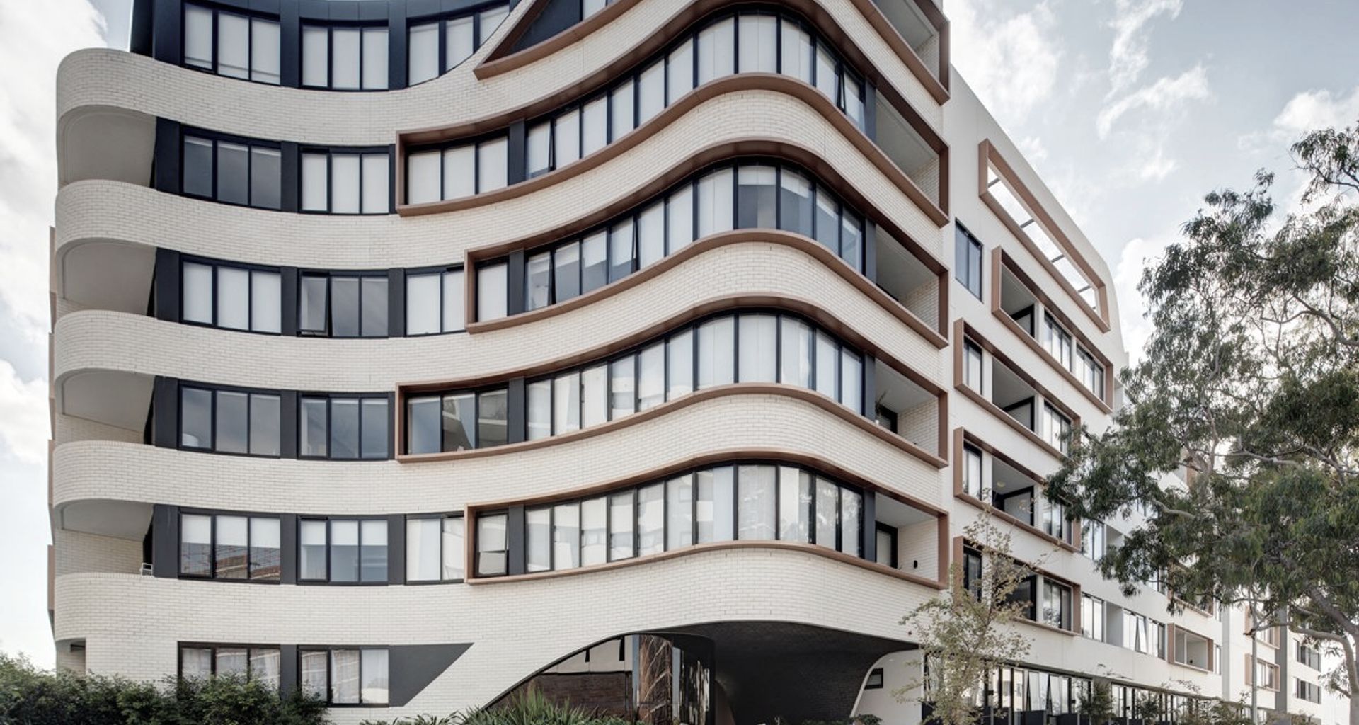 Eve Apartments banner