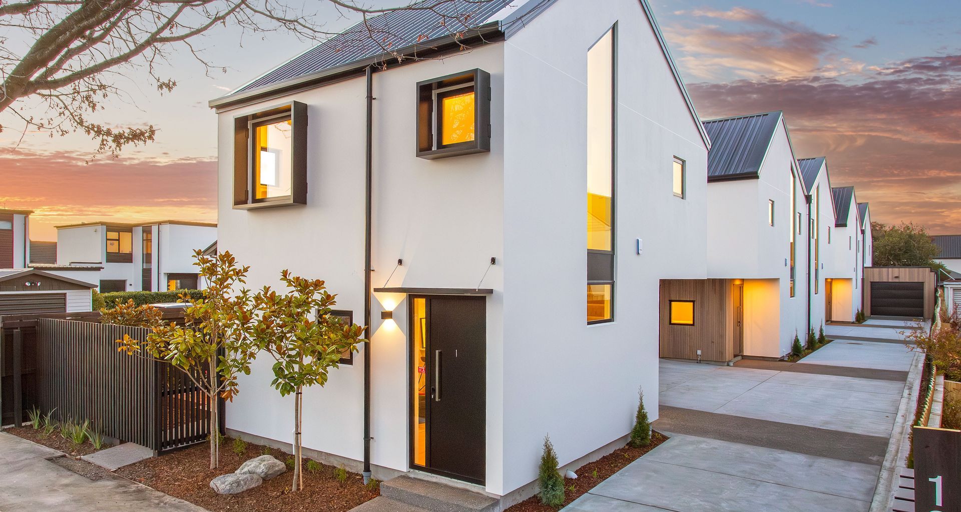 1-5/125 Canon Street - 5x Townhouses banner