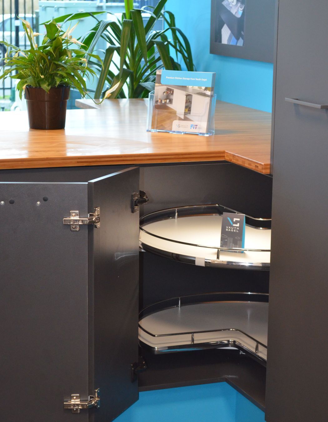 Fit Showroom Christchurch - Vaugh Sagel COR Wheel Pro Revolving Unit 2