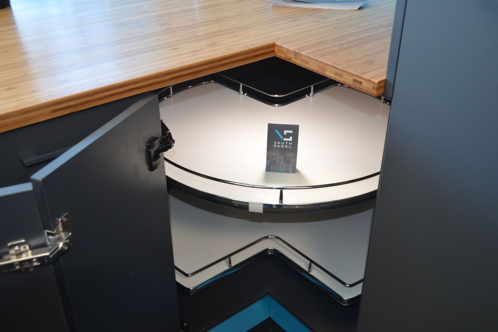 Fit Showroom Christchurch - Vaugh Sagel COR Wheel Pro Revolving Unit 3