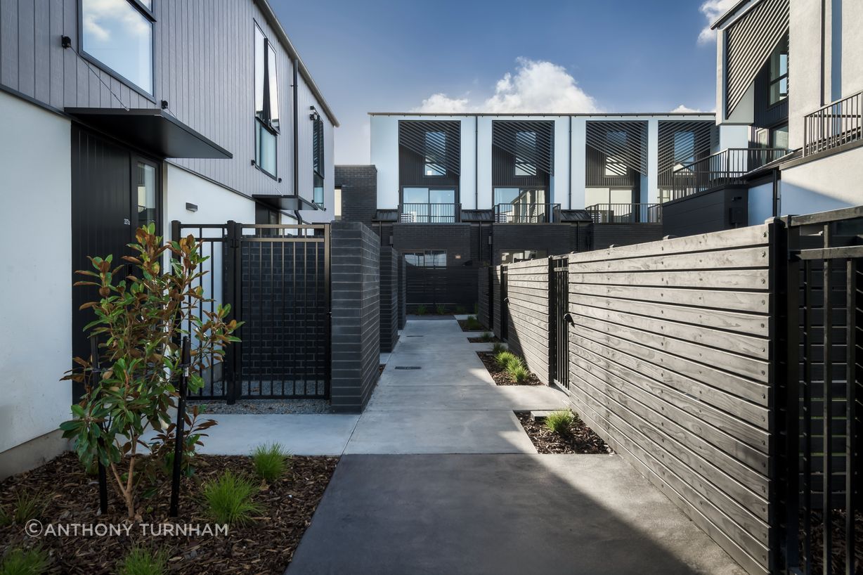 Fitz-Mews-Cat04-image-7.jpg