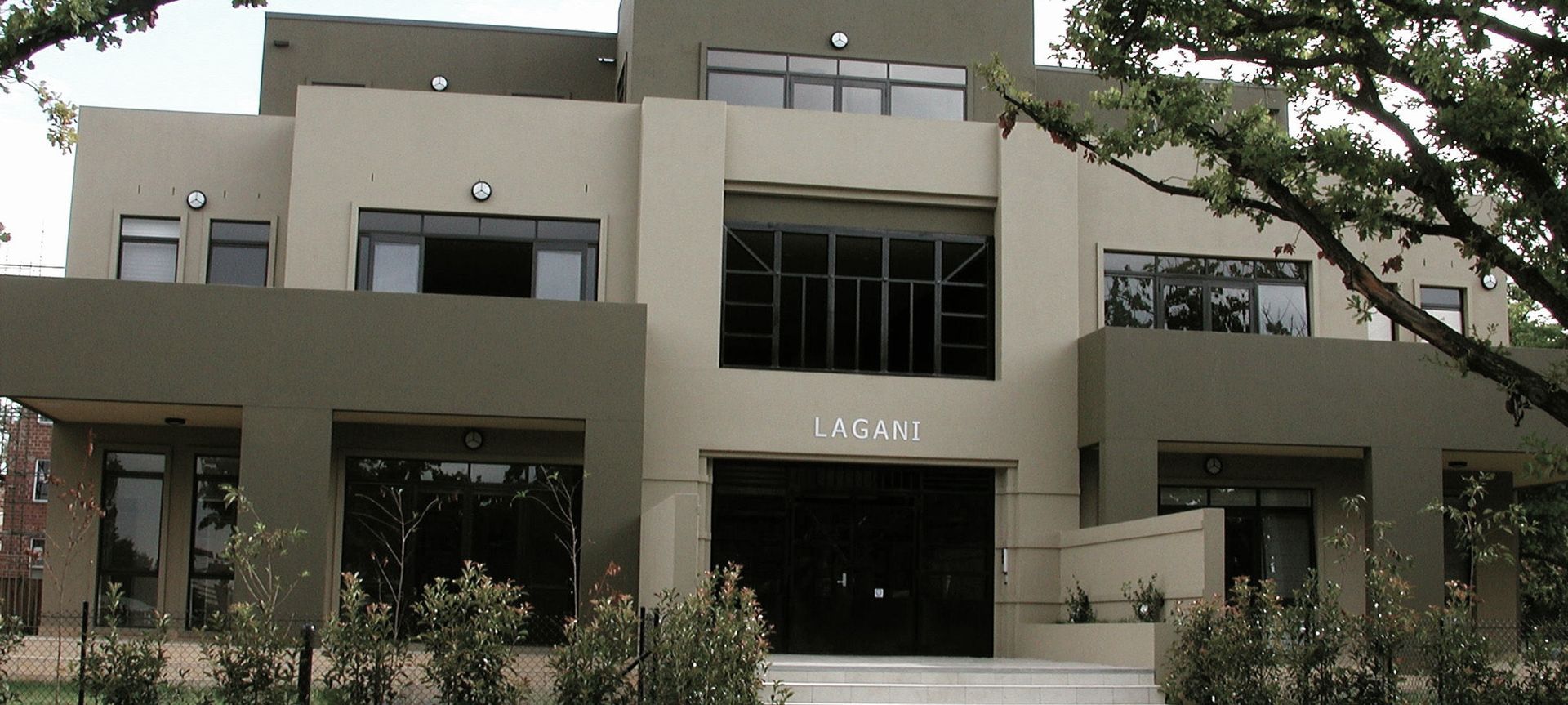 Lagani banner