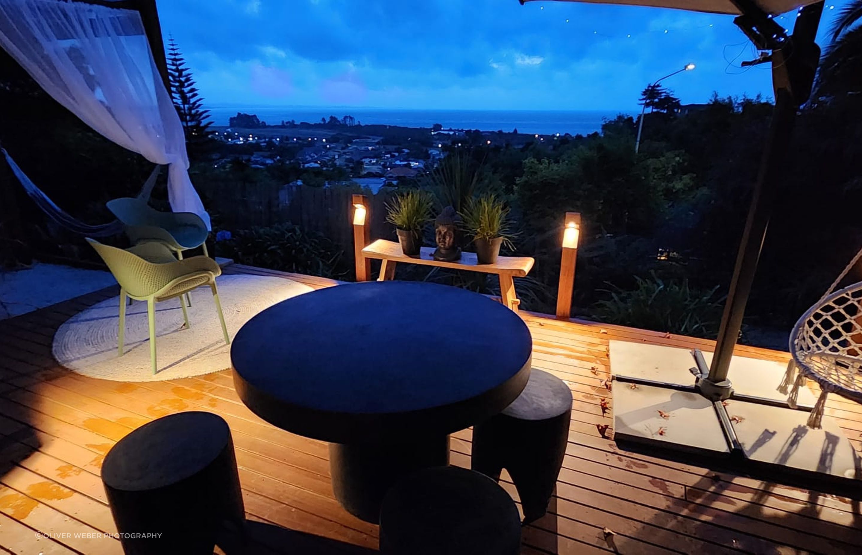 The outdoor entertainment area is beautifully illuminated with Switch Lighting’s new range of Bollards. Product: Switch Lighting Pillar Light 2 SLBL120F Corner and Straight variants.