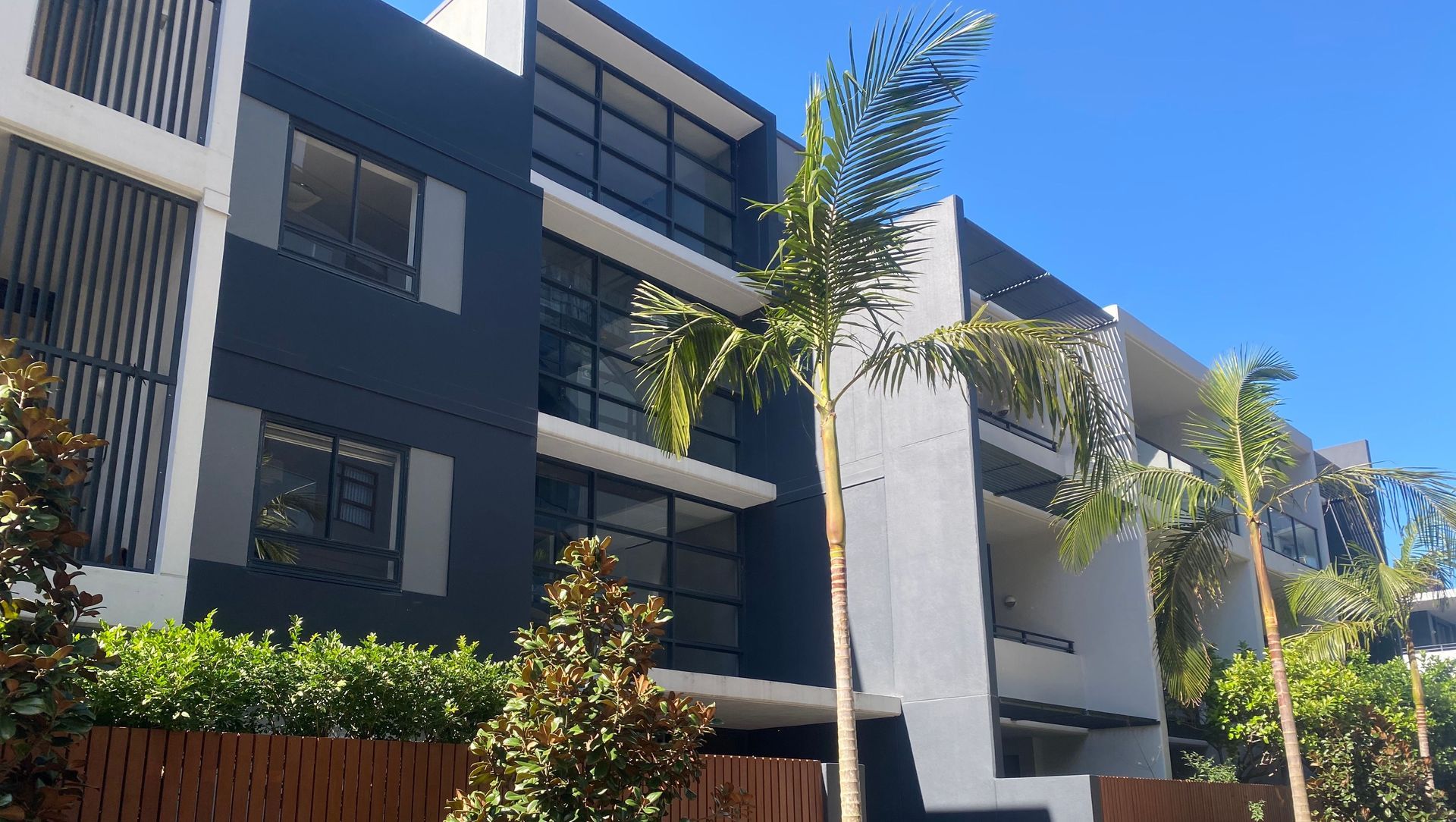 Sanoma, Hunter St banner