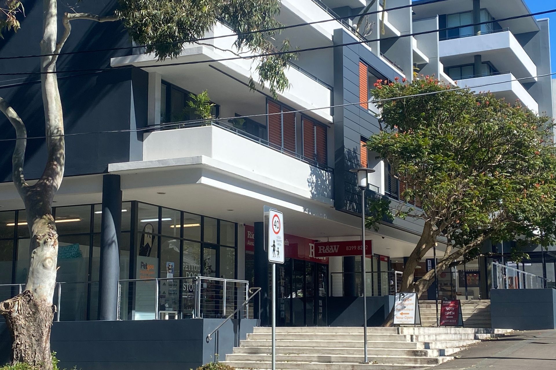 ##^^Sanoma, Hunter St