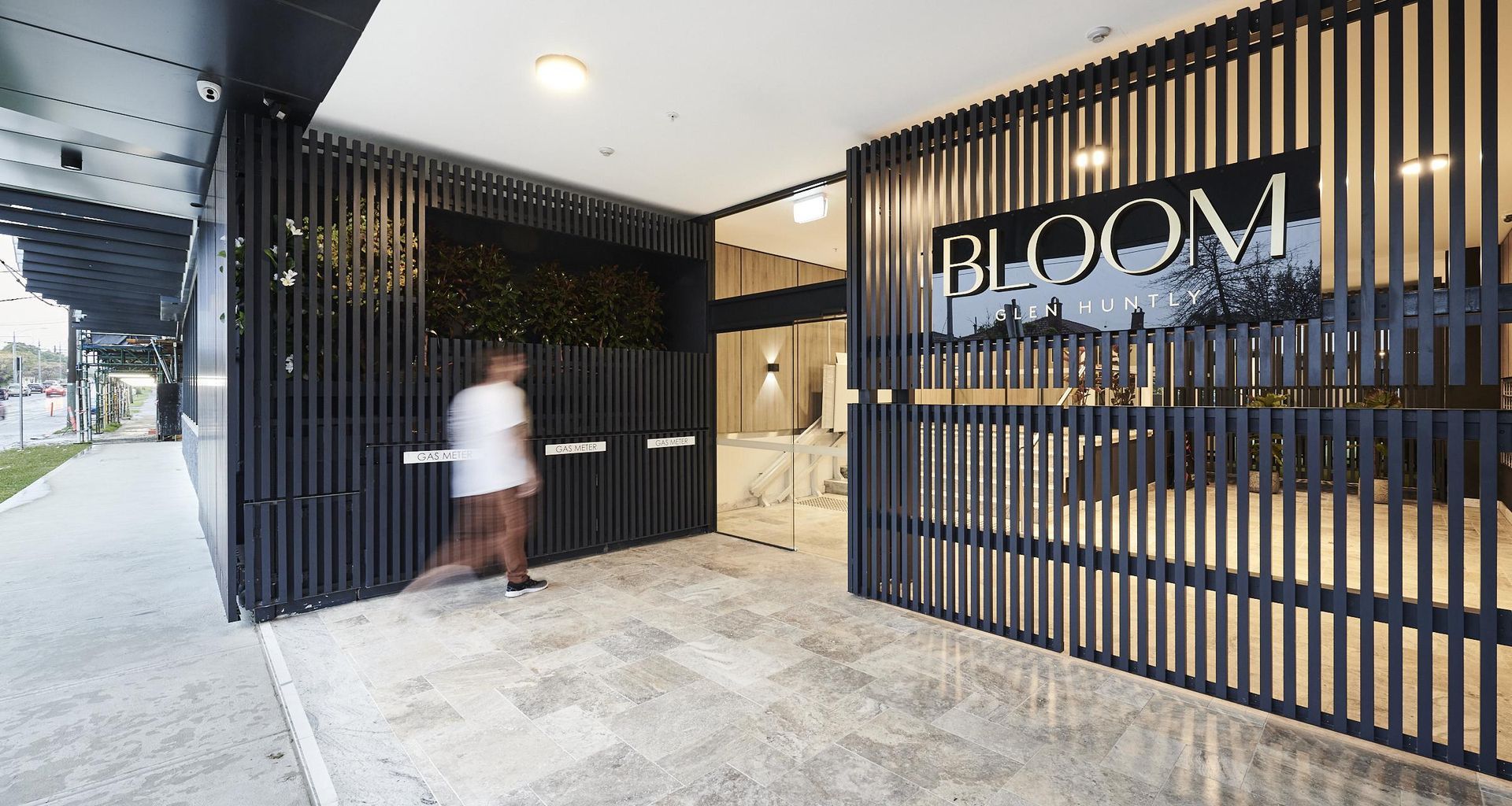 Bloom Apartments banner