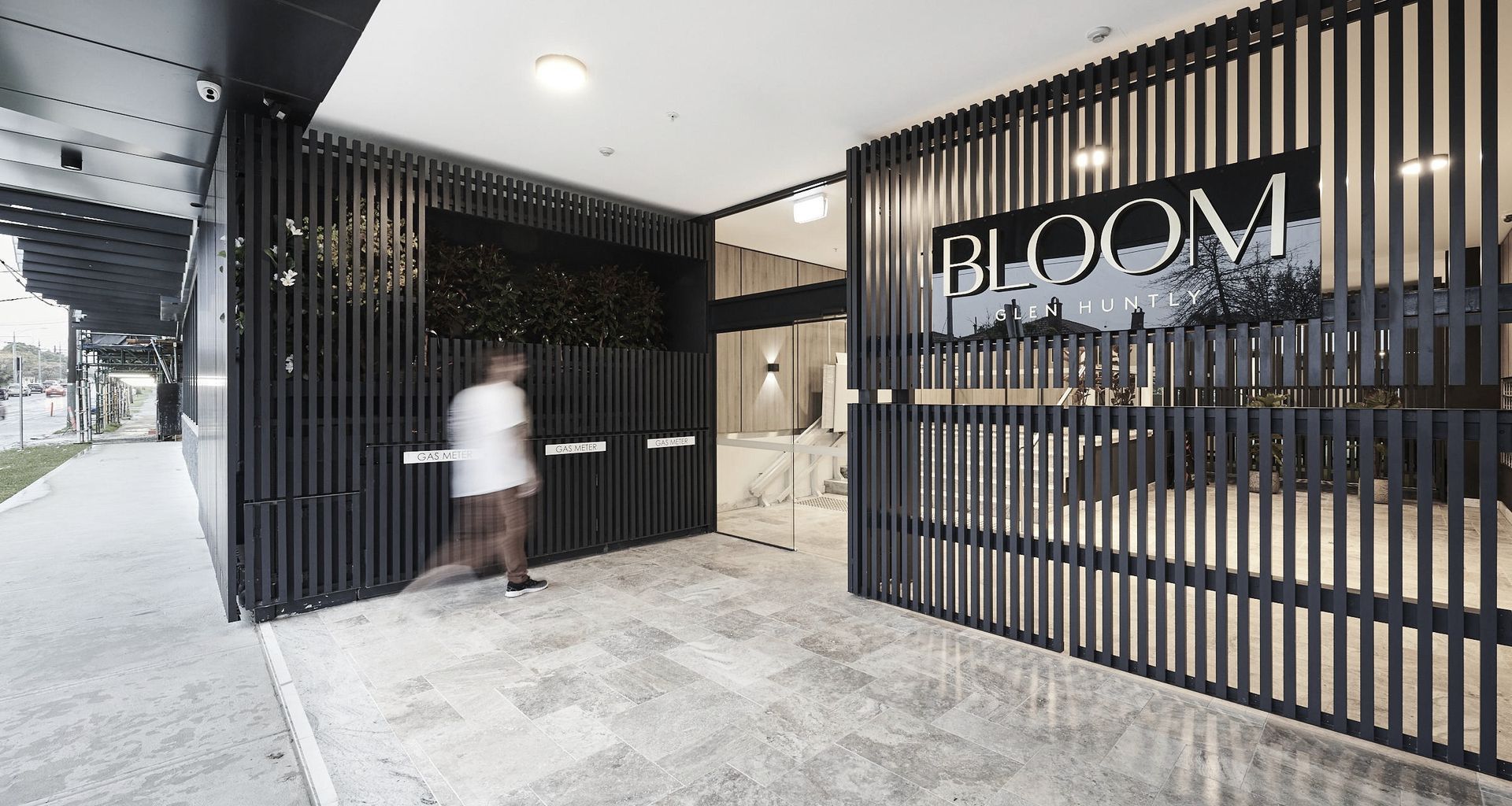 Bloom Apartments banner