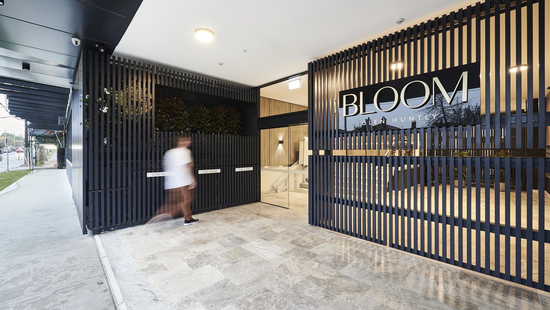 Bloom Apartments banner