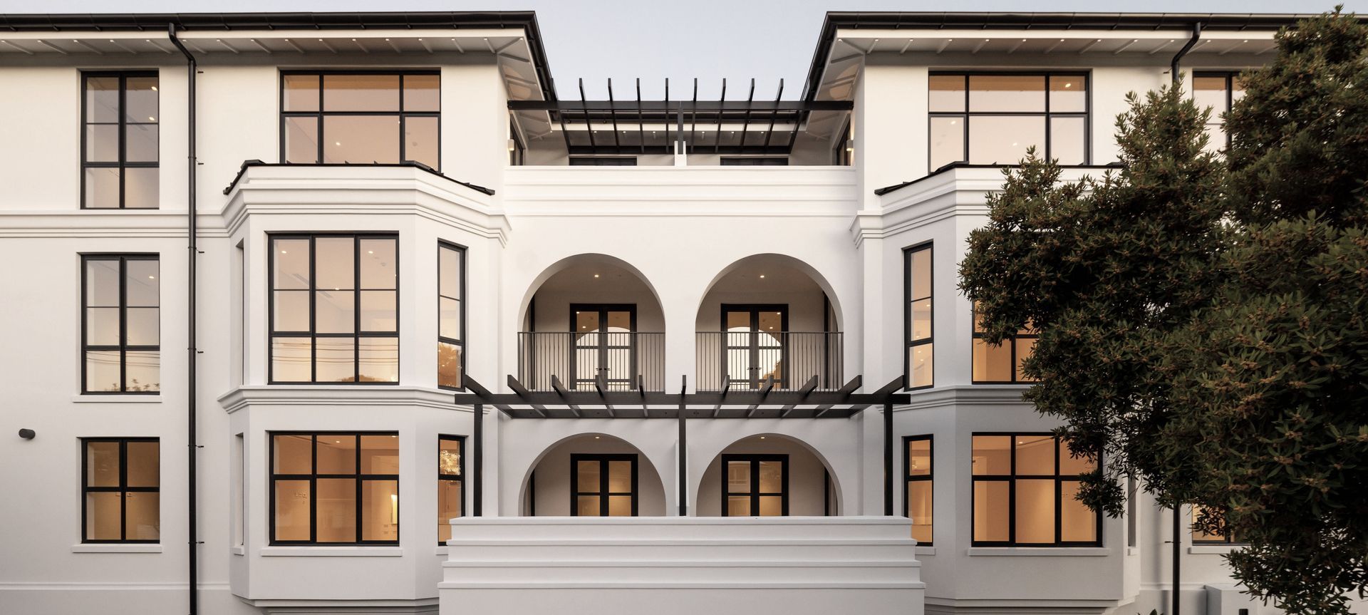 The Arches Apartments banner