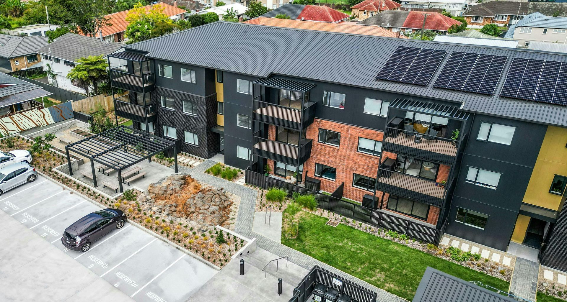 Kaweka Apartments banner