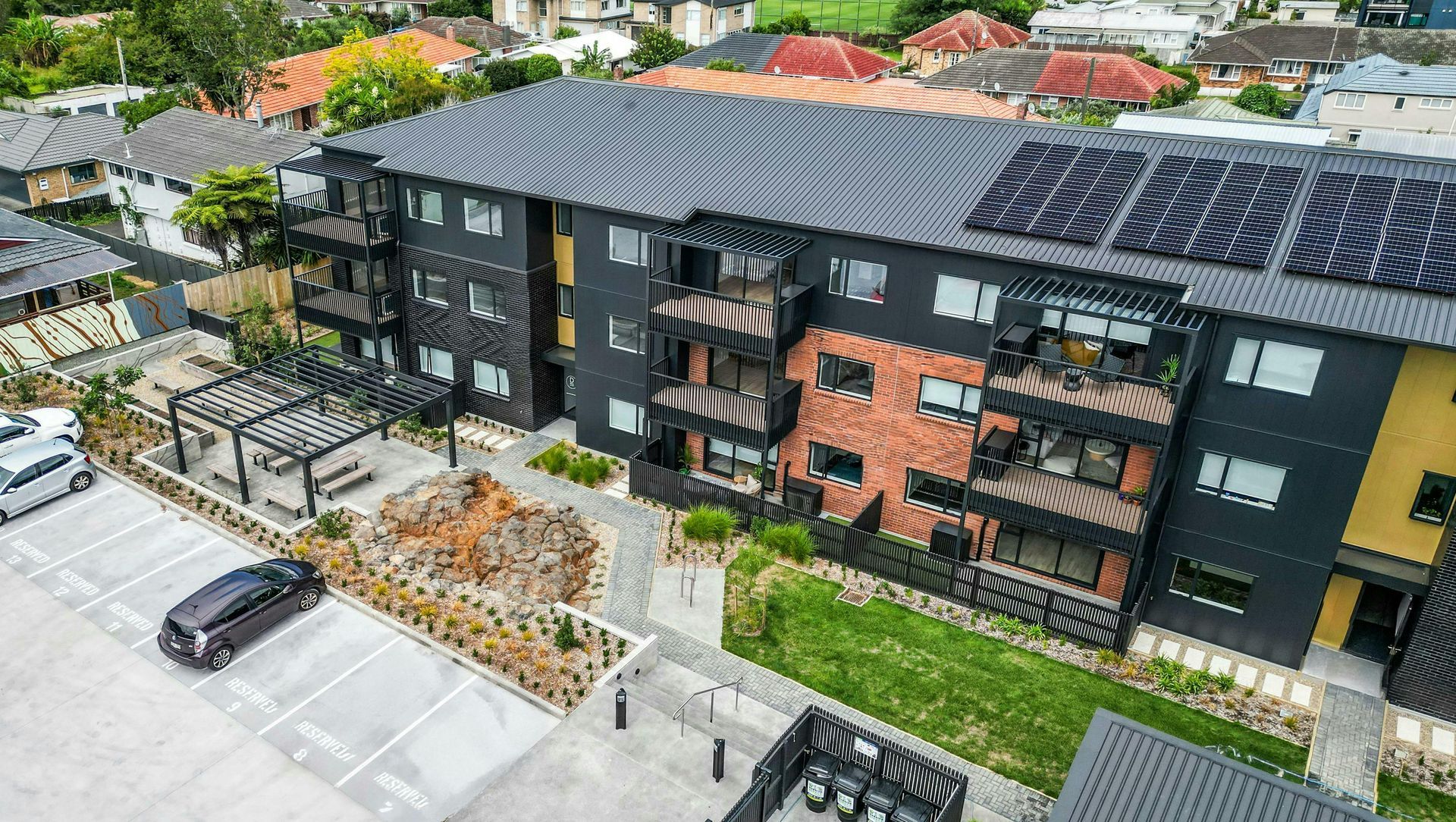 Kaweka Apartments banner