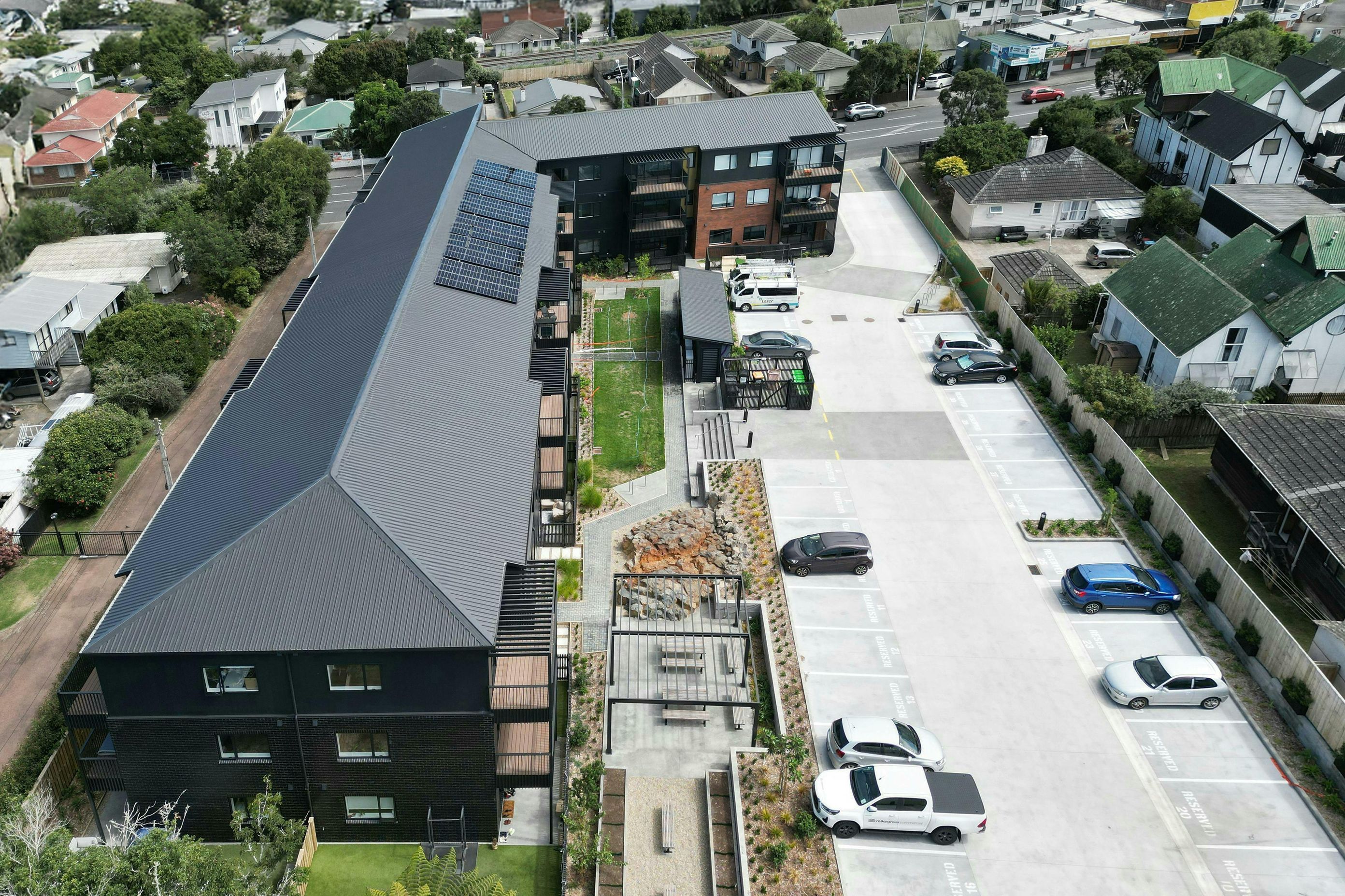 Kaweka-ApartmentsModern-ApartmentsConstrukt-ArchitectsAucklandEast-Aerial.jpg