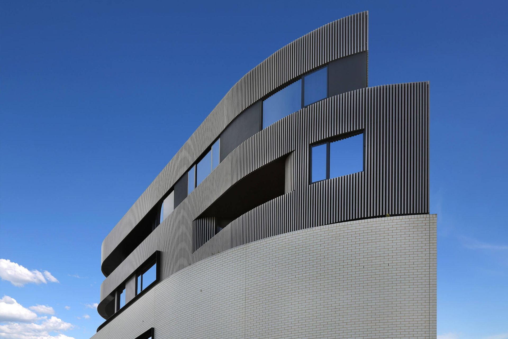 Ivanhoe Apartments