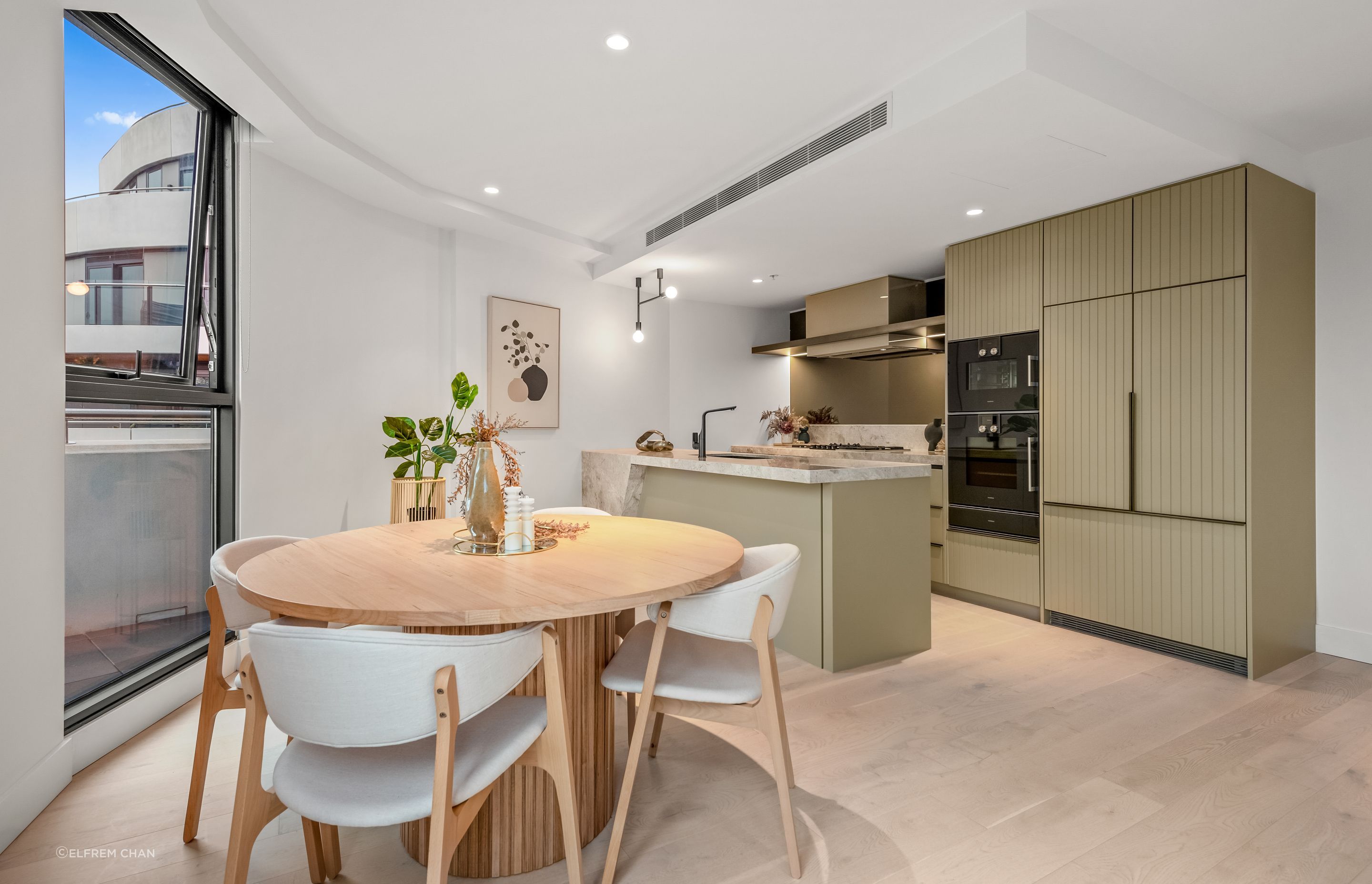 M148-Andy-B21933-Camberwell-Rd23.jpg