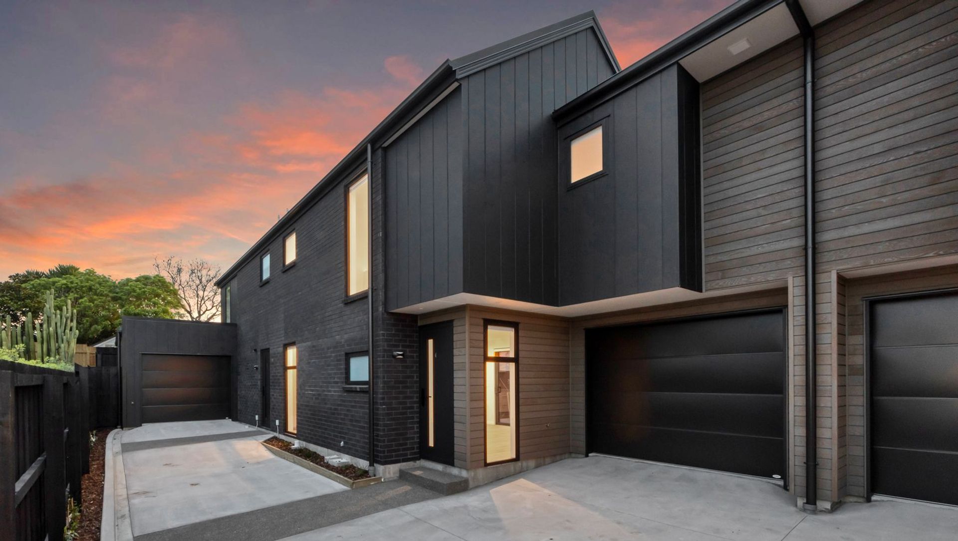 1-5/30 McLean Street - 5x Townhouses banner