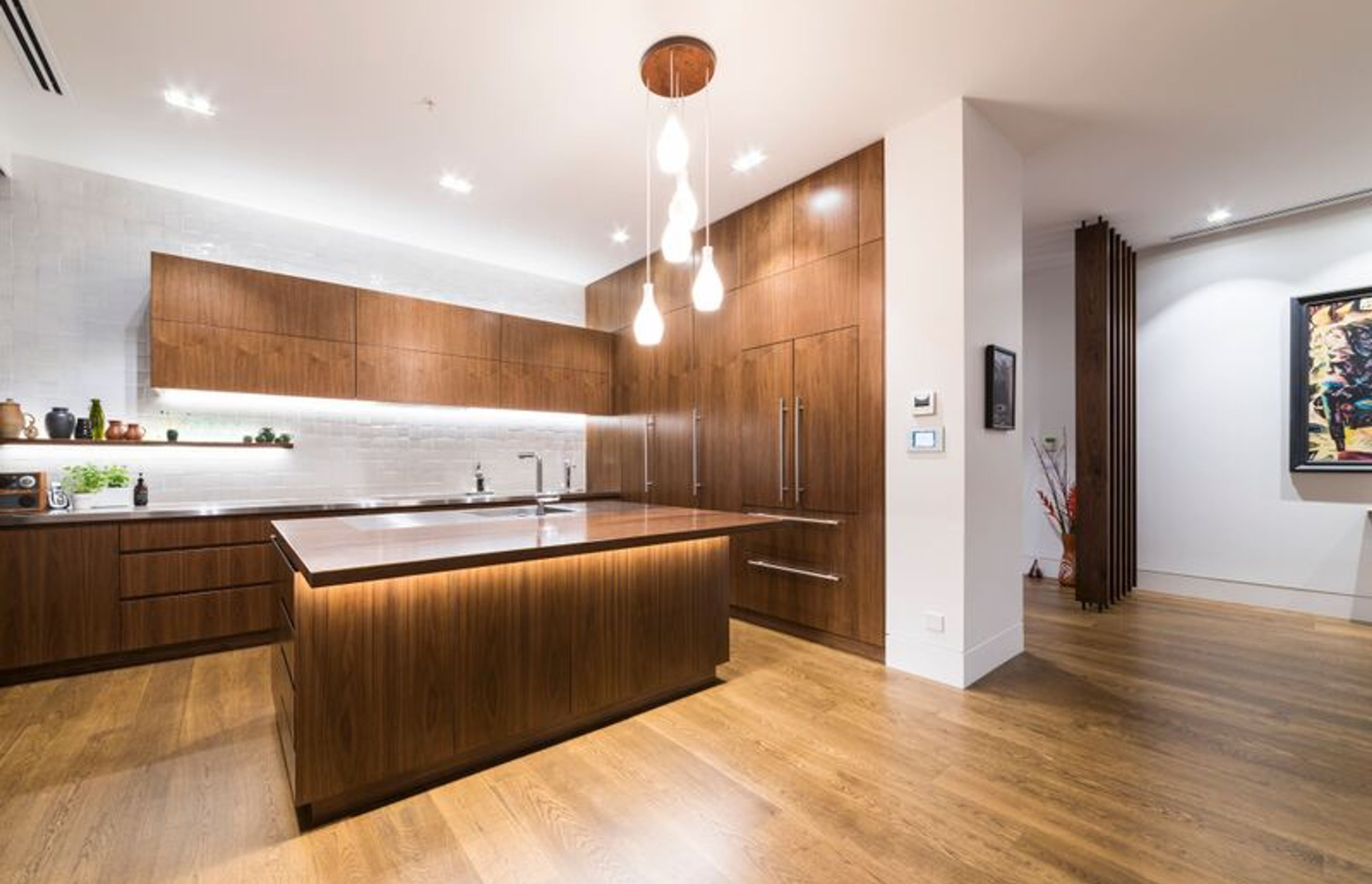 Metropolis Luxury Apartment