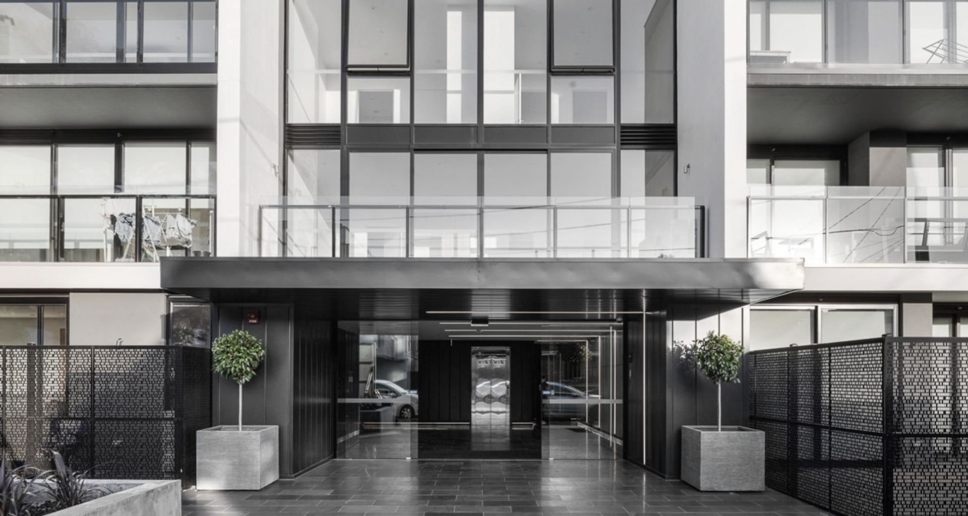 Mercuri Apartments banner