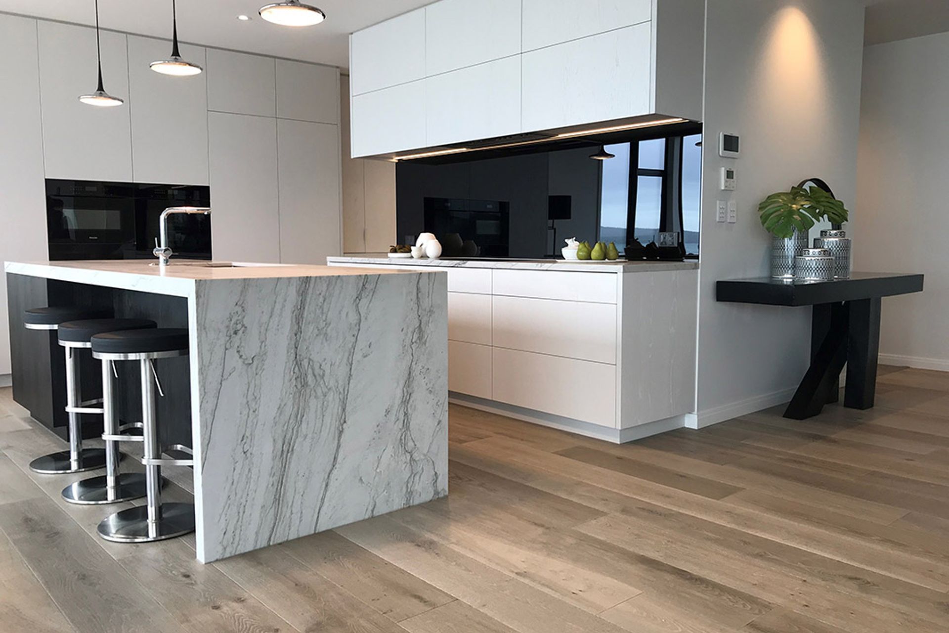 Mission Bay Clifftop Apartments