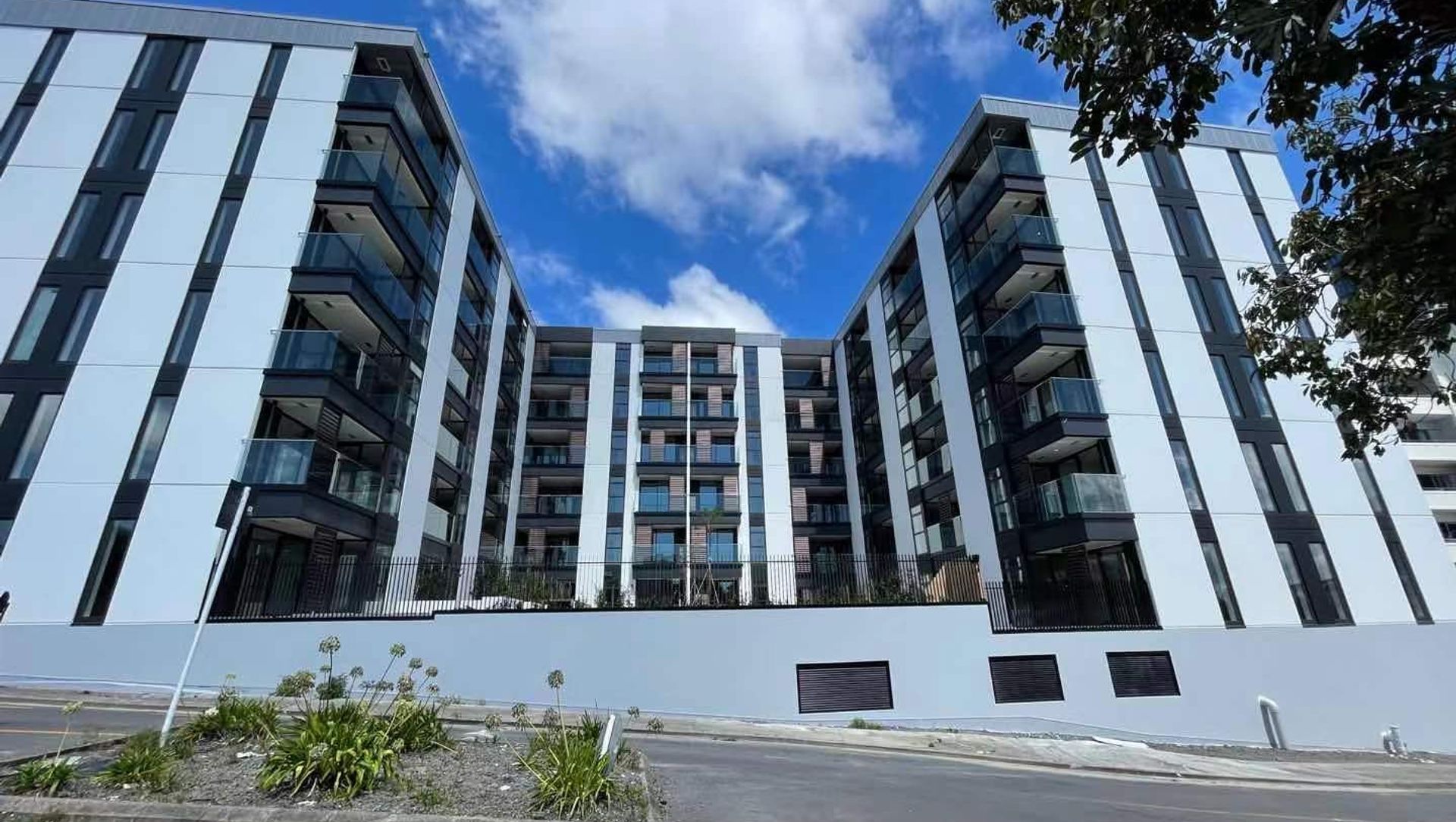 Neo Apartments banner