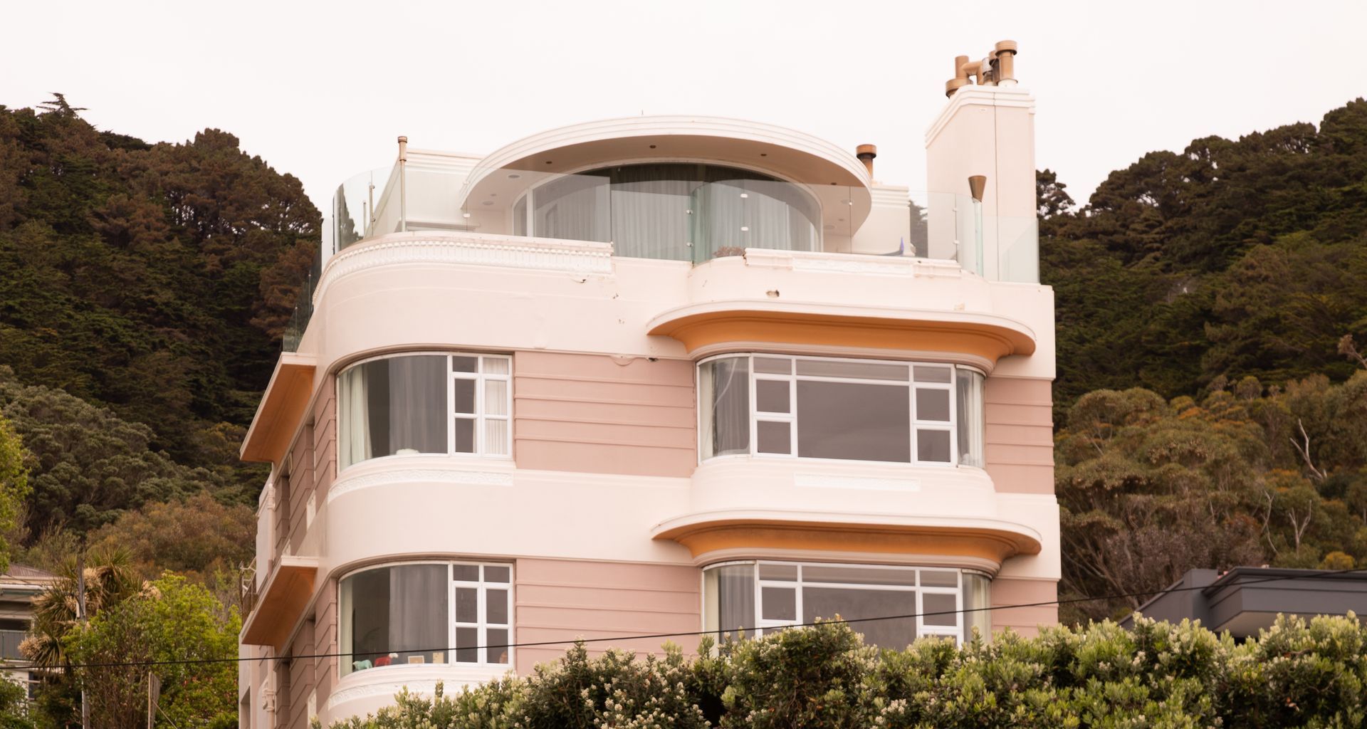 Oriental Parade Apartments banner