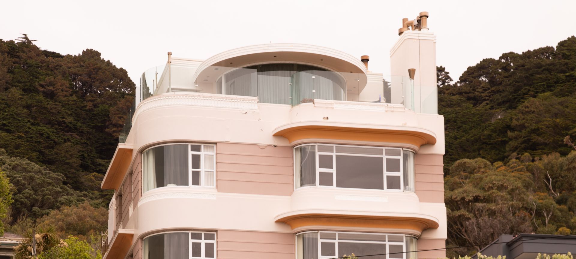 Oriental Parade Apartments banner