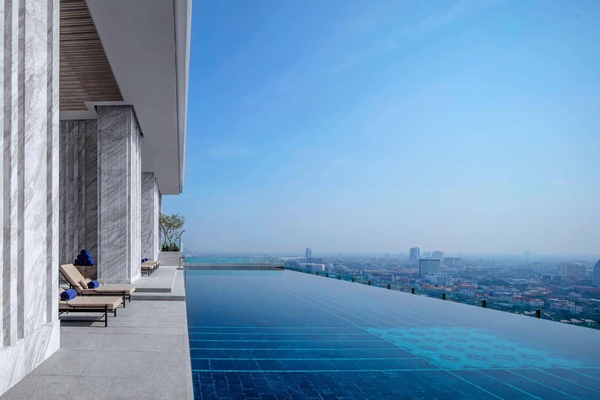 Pool40A3452-HDR.jpg