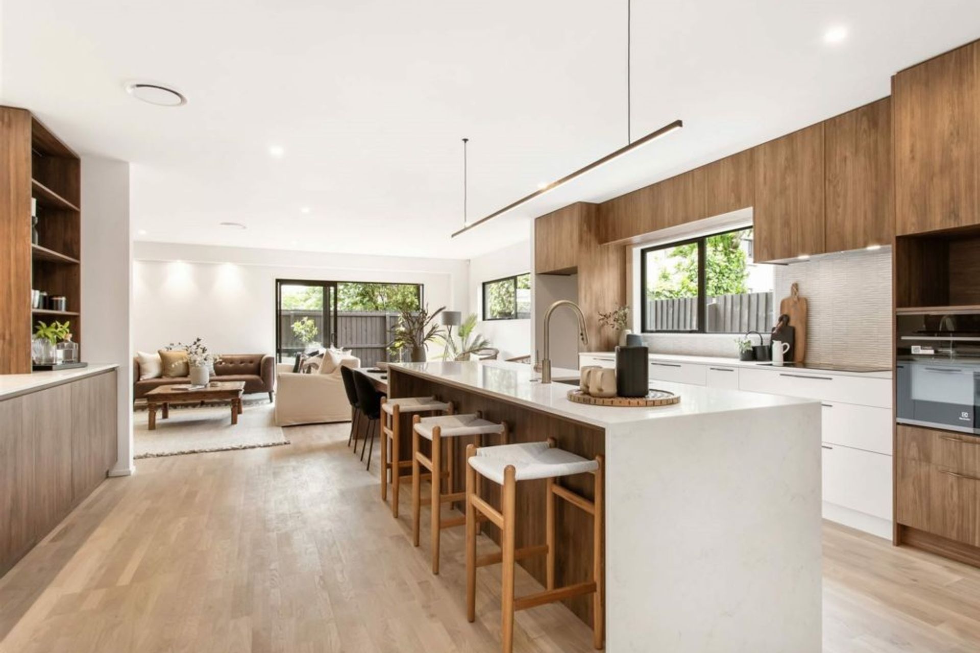 Rhodes Street, Merivale