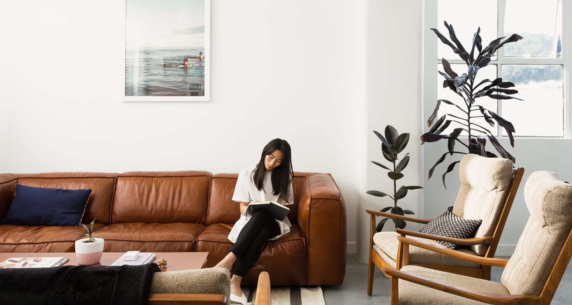 College Street Apartment banner