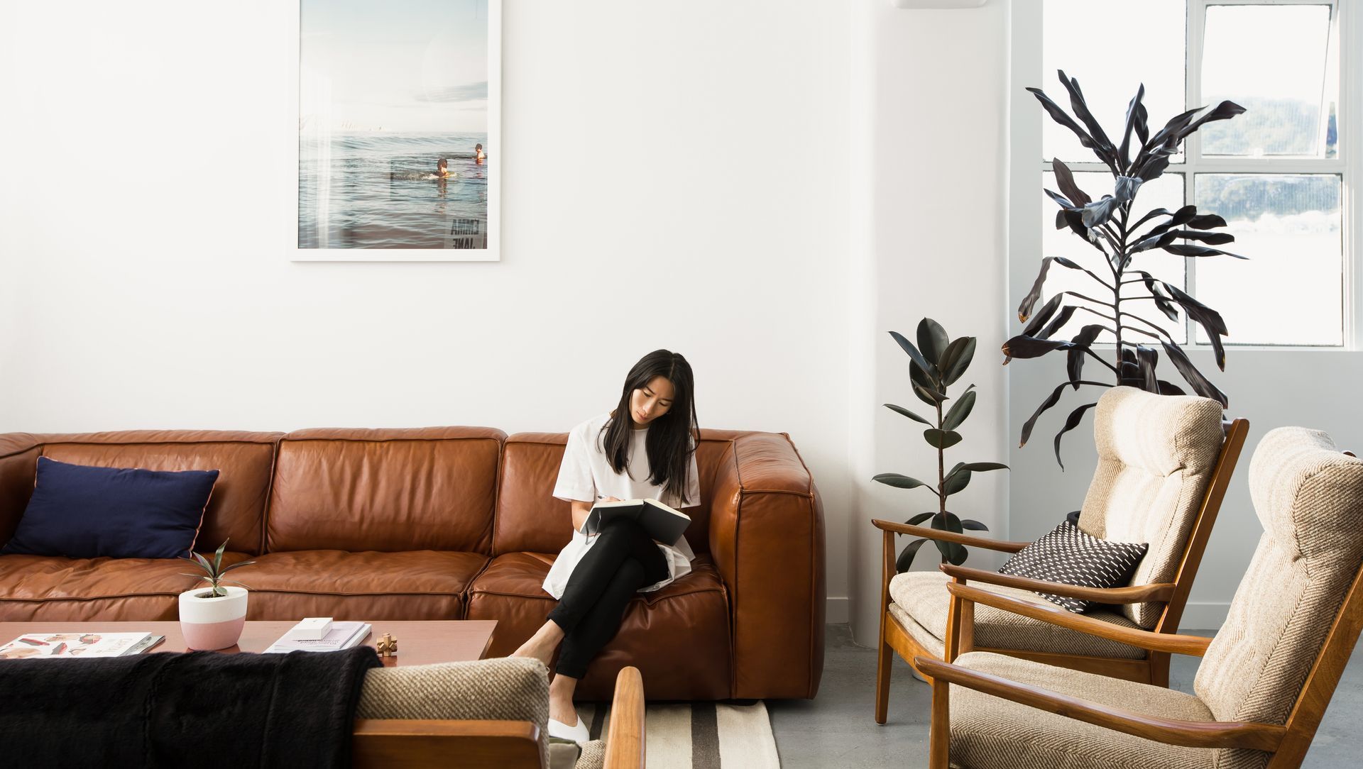 College Street Apartment banner