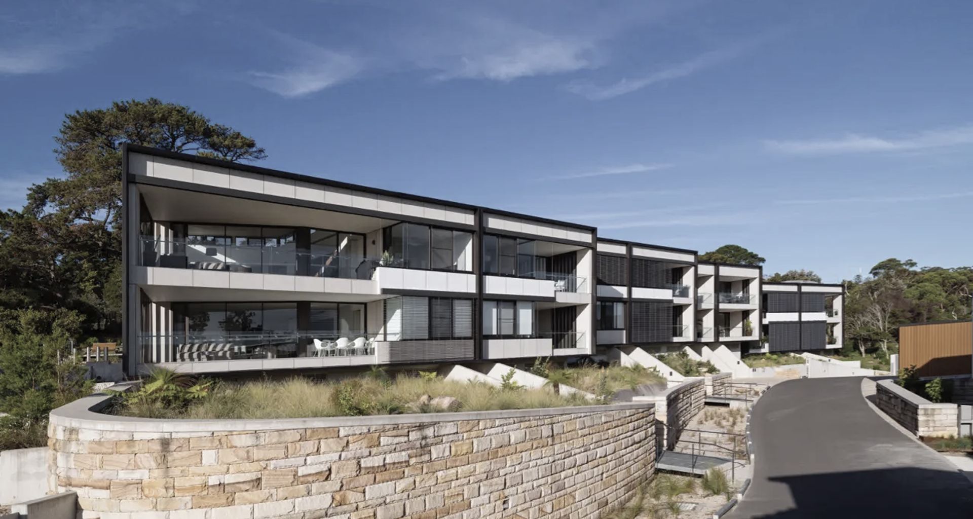 Spring Cove Apartments banner