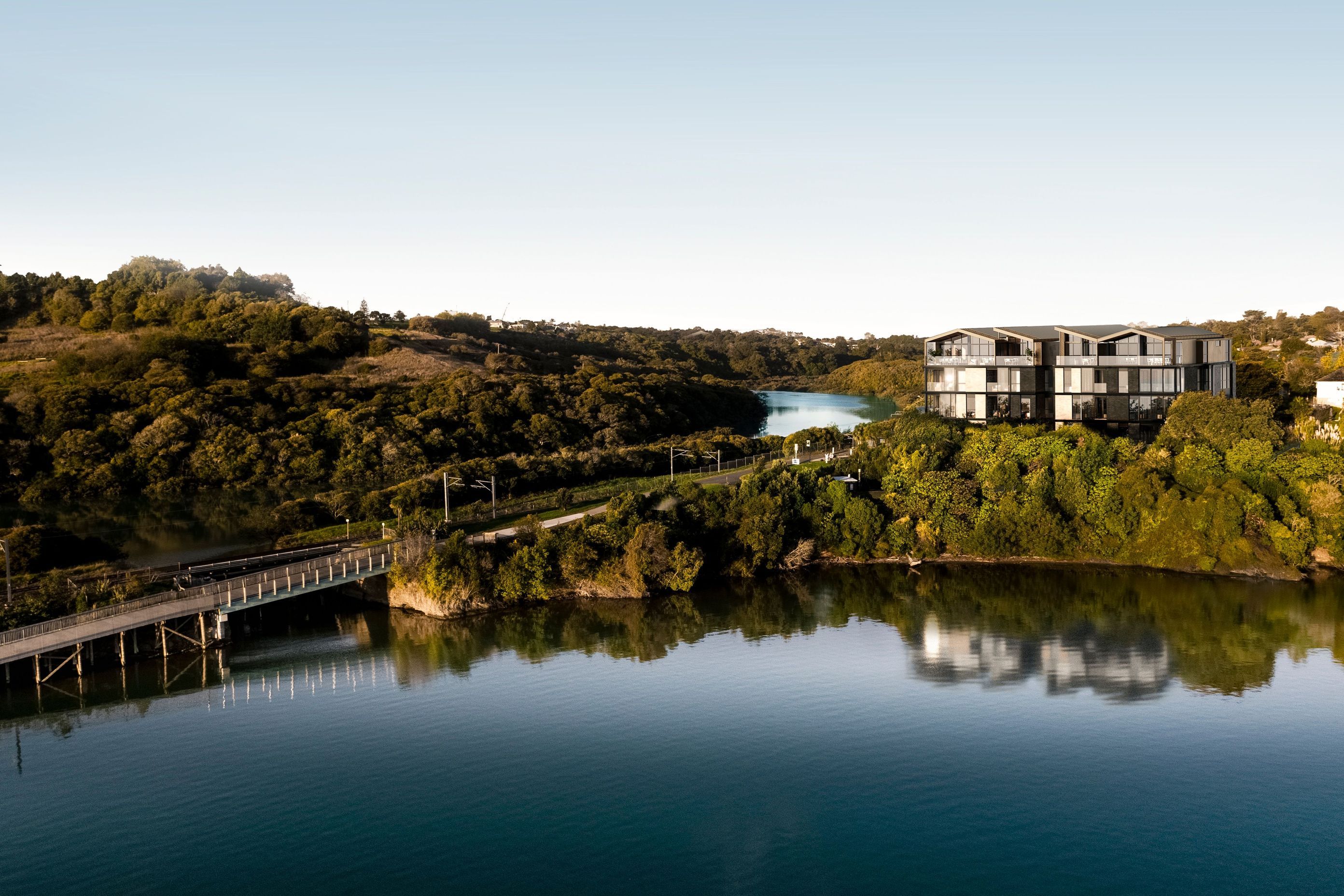 Teal Apartment, Orakei Basin