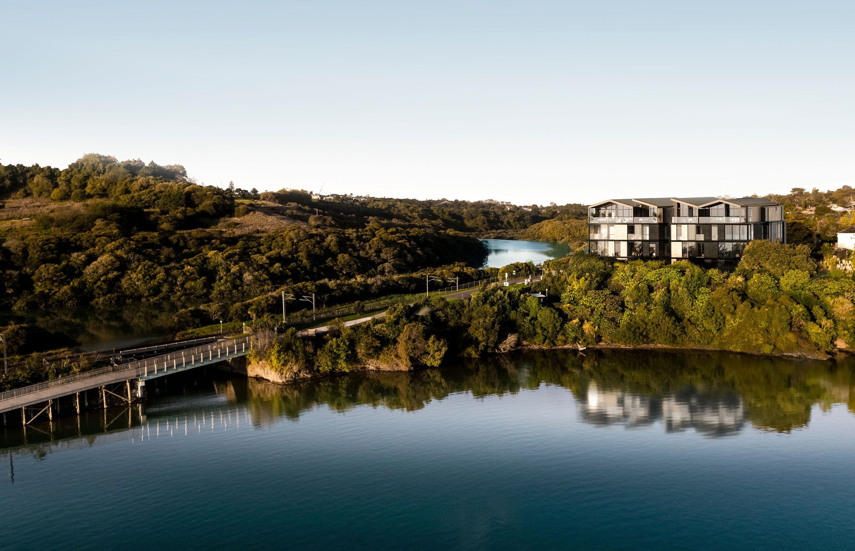 Teal Apartment, Orakei Basin
