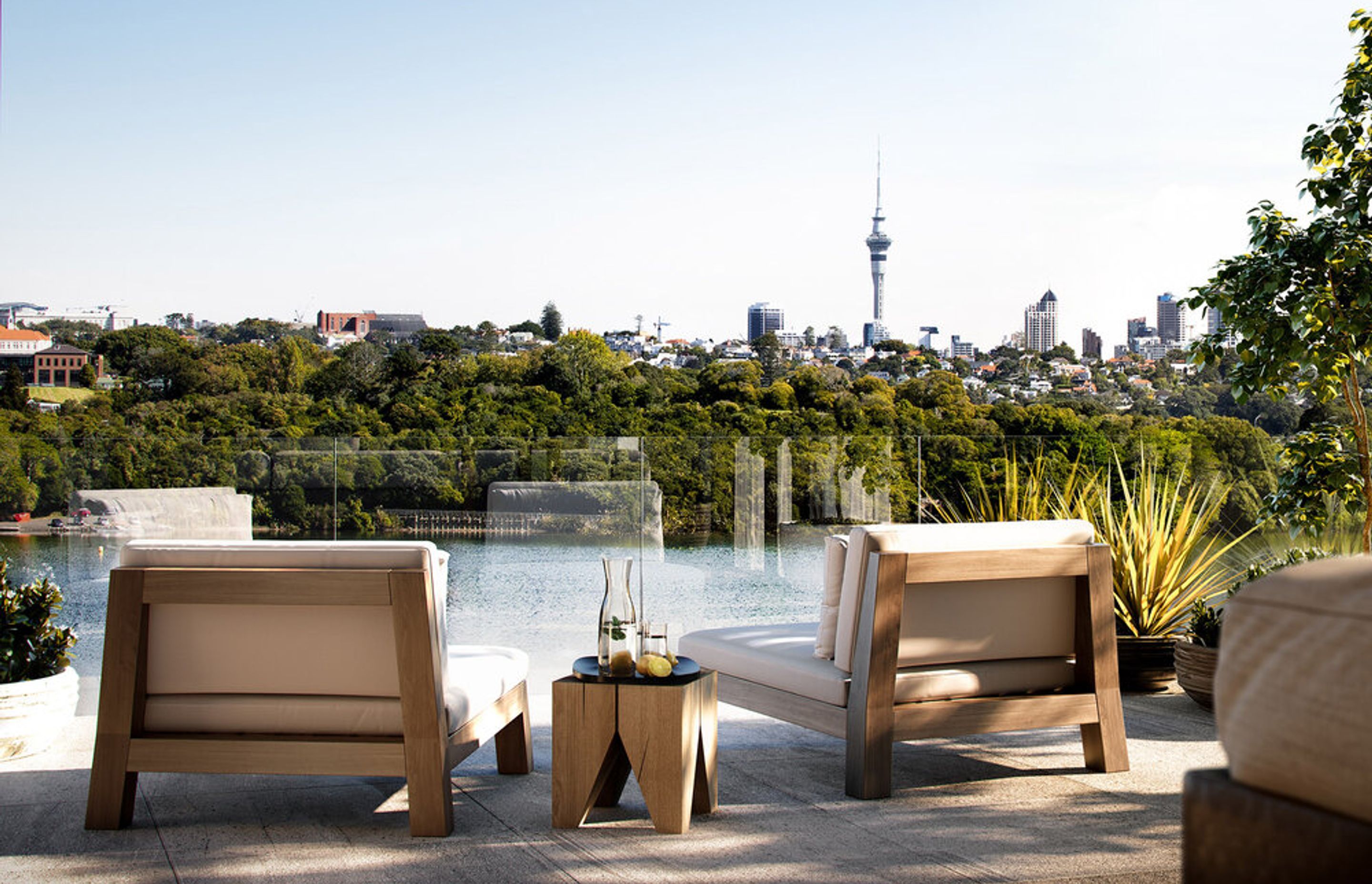 Teal Apartment, Orakei Basin