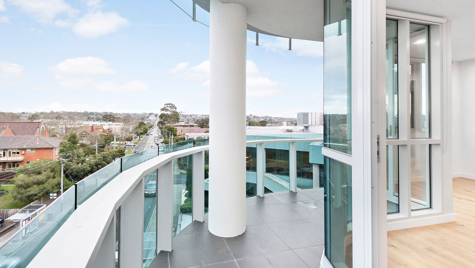 Glen Iris – Burke Rd banner