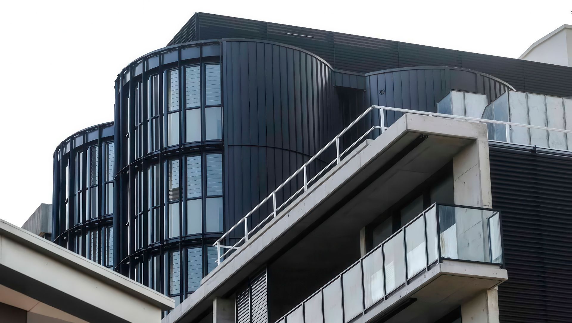 Summer Hill Apartments banner