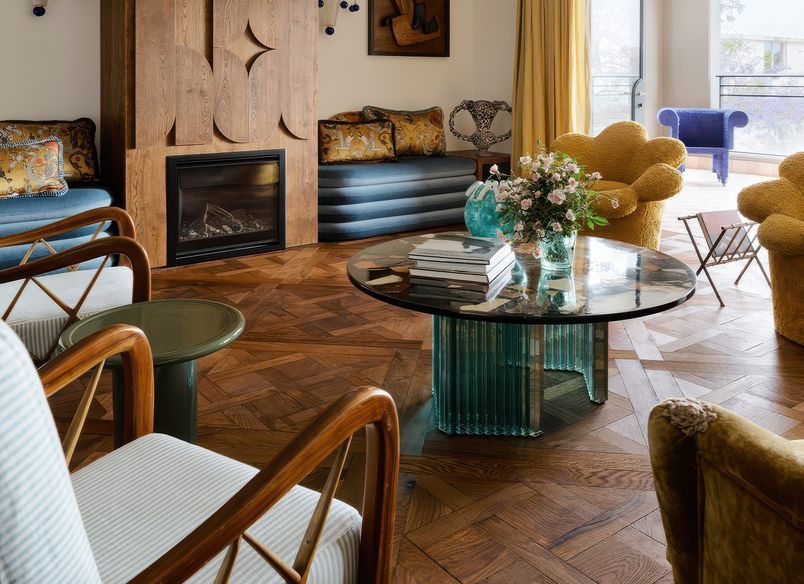 Potts Point Apartment: Escape into a World of European Allure
