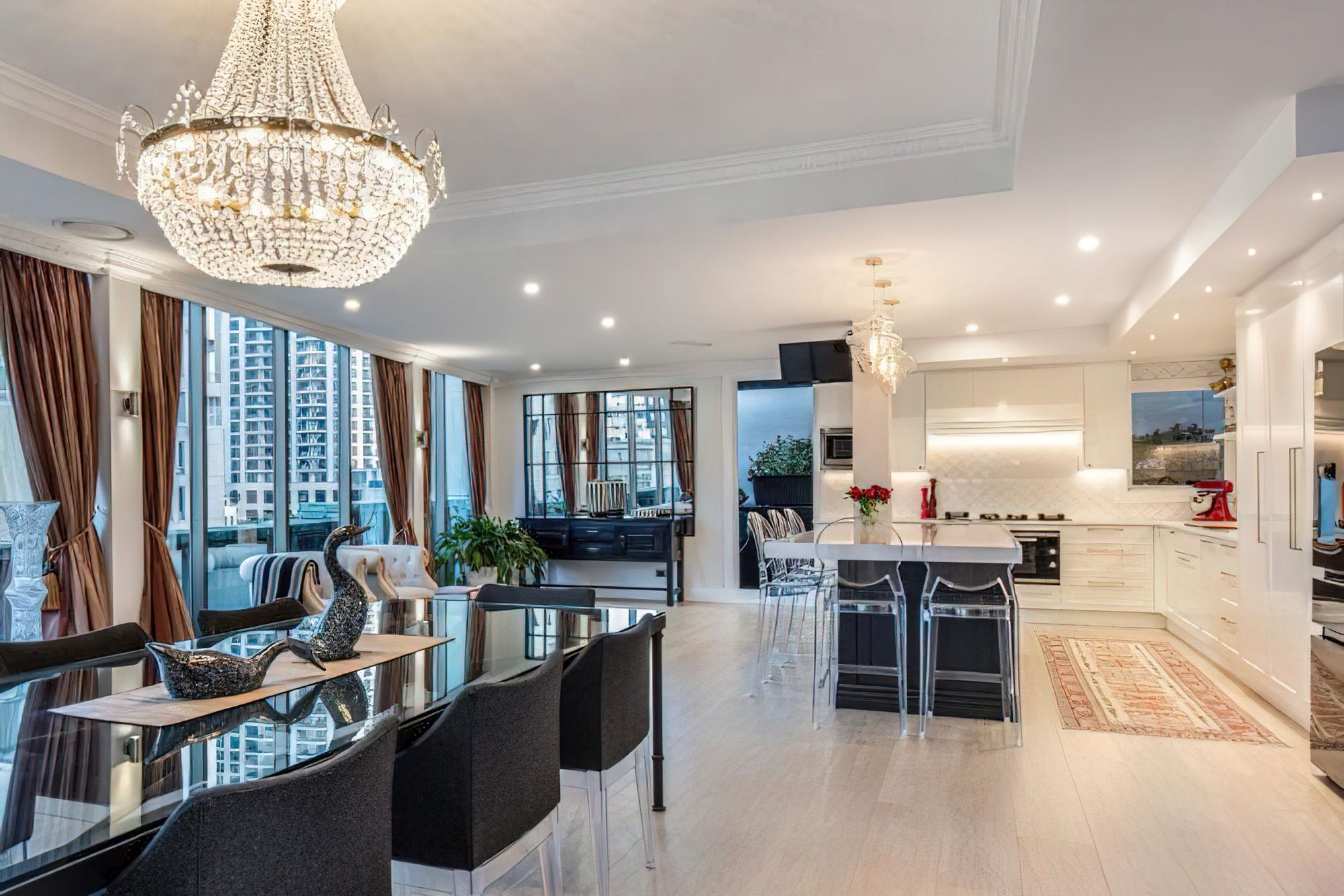 Penthouse in Queen St