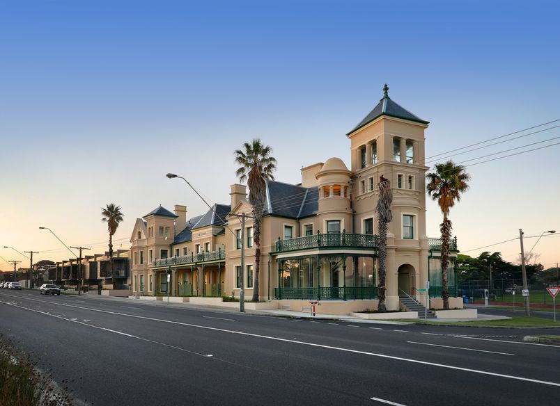 Mentone Beach Townhouses and Apartments