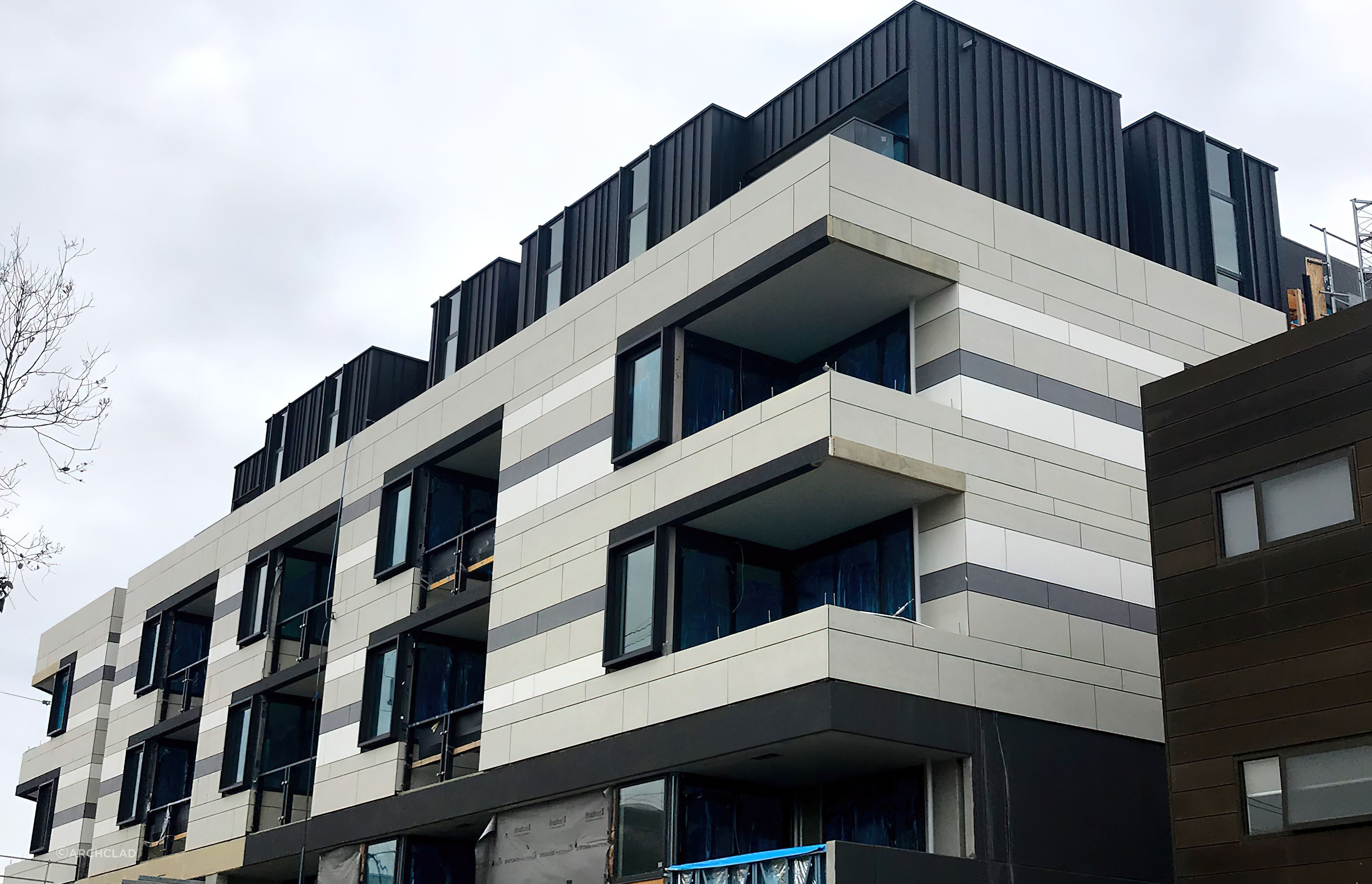 ##Murrumbeena Medium Rise Residential Cliptray 48 in Variable Widths