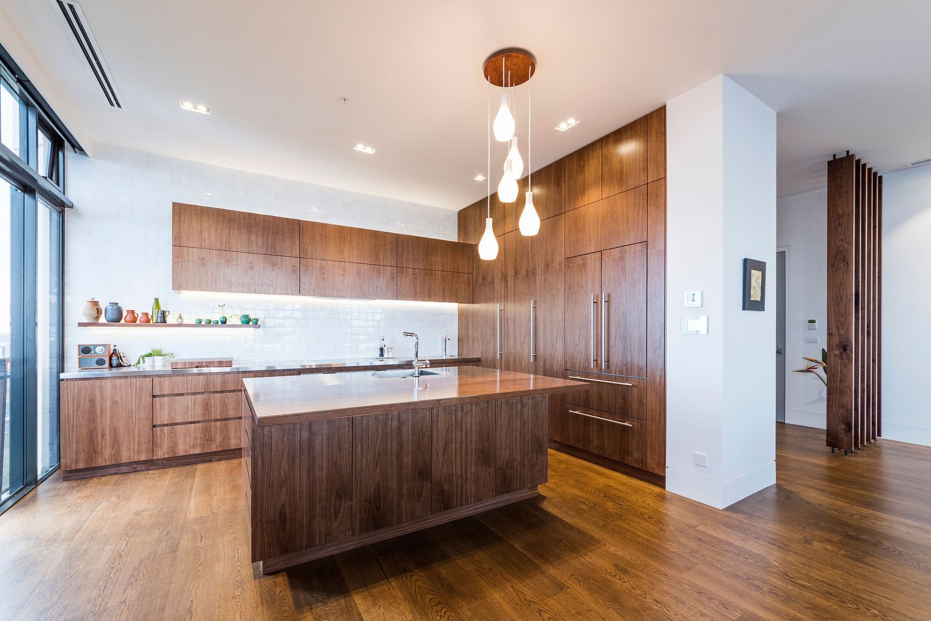 Metropolis Luxury Apartment