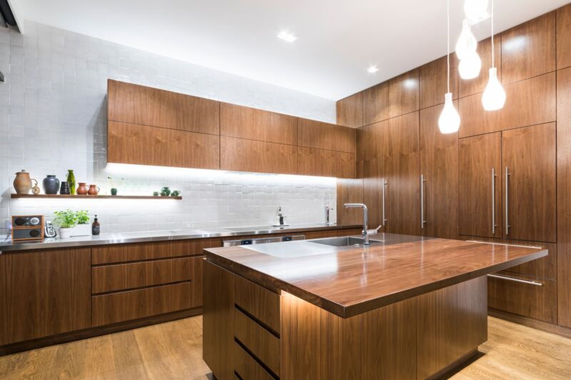 Metropolis Luxury Apartment