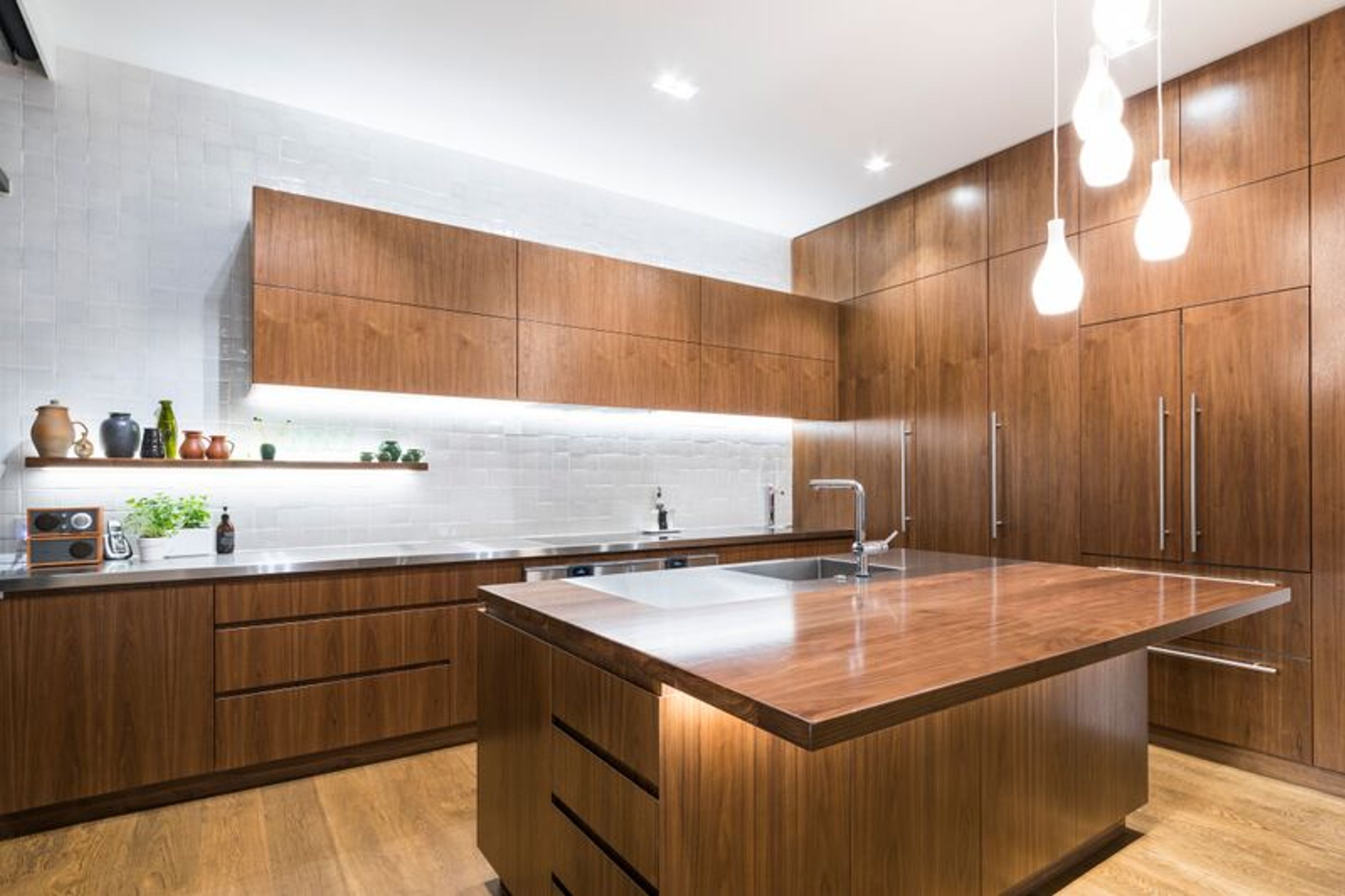 Metropolis Luxury Apartment