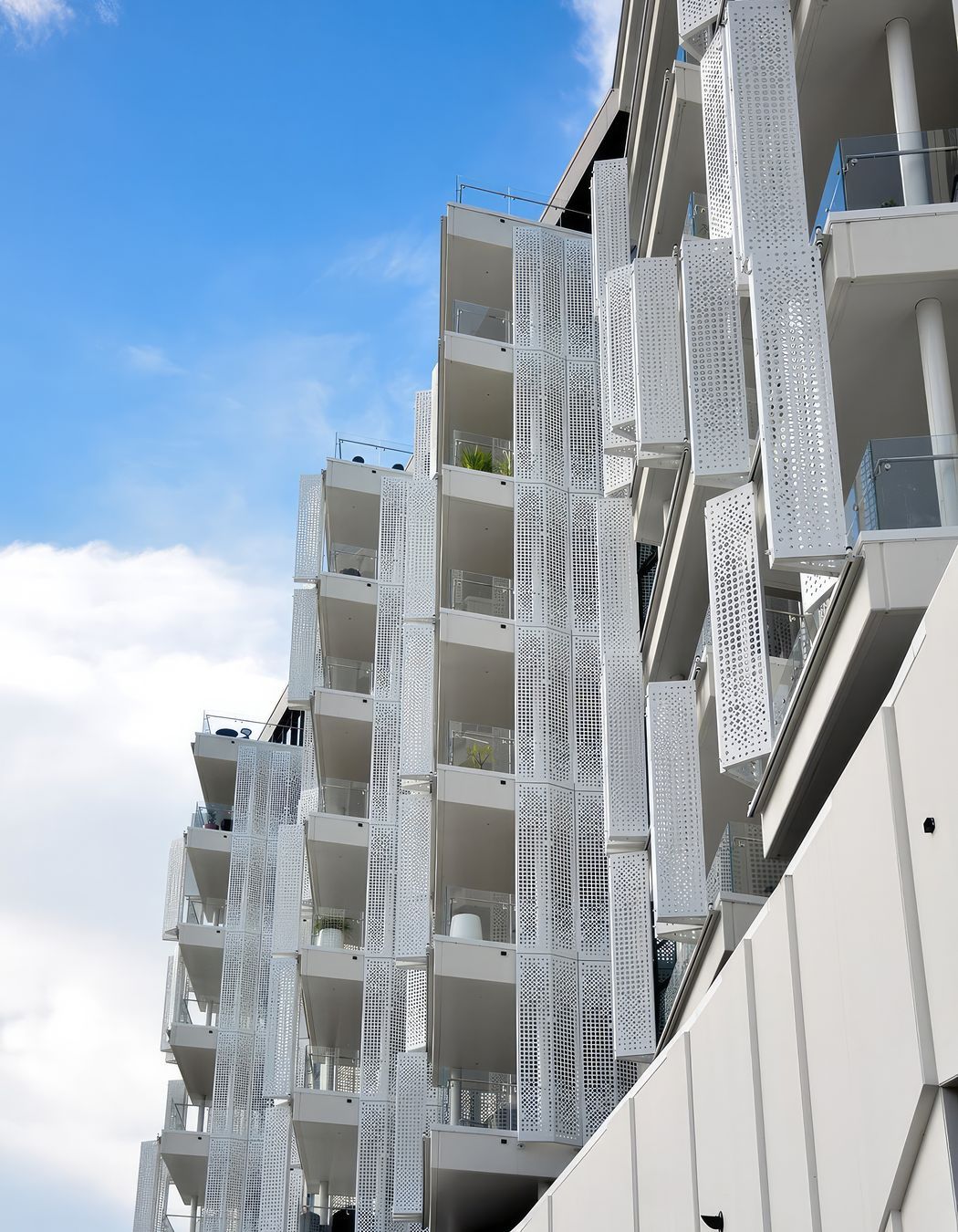 upAlexandra-Park-Apartments-8-fix-standard-scale-200x.jpg