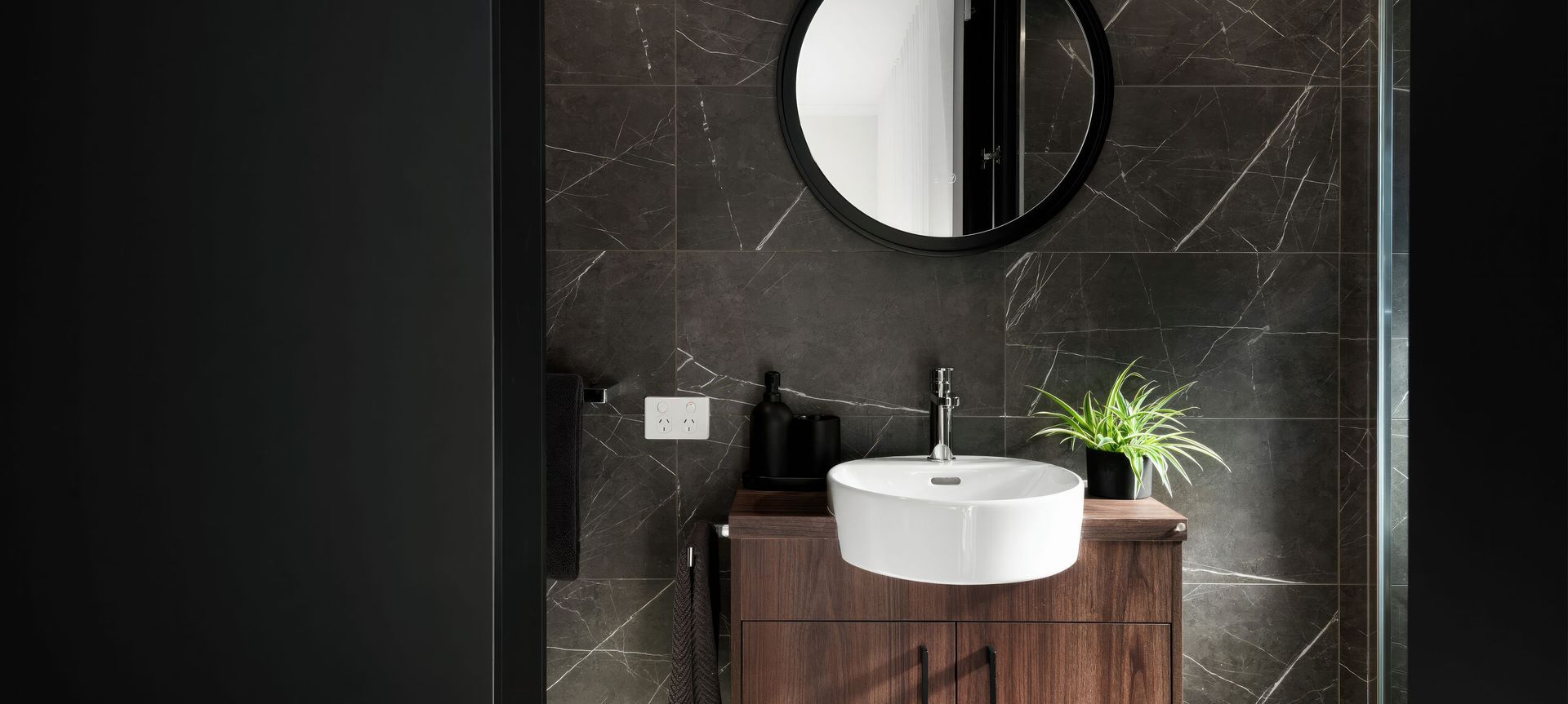 Contemporary Apartment – Kangaroo Point banner