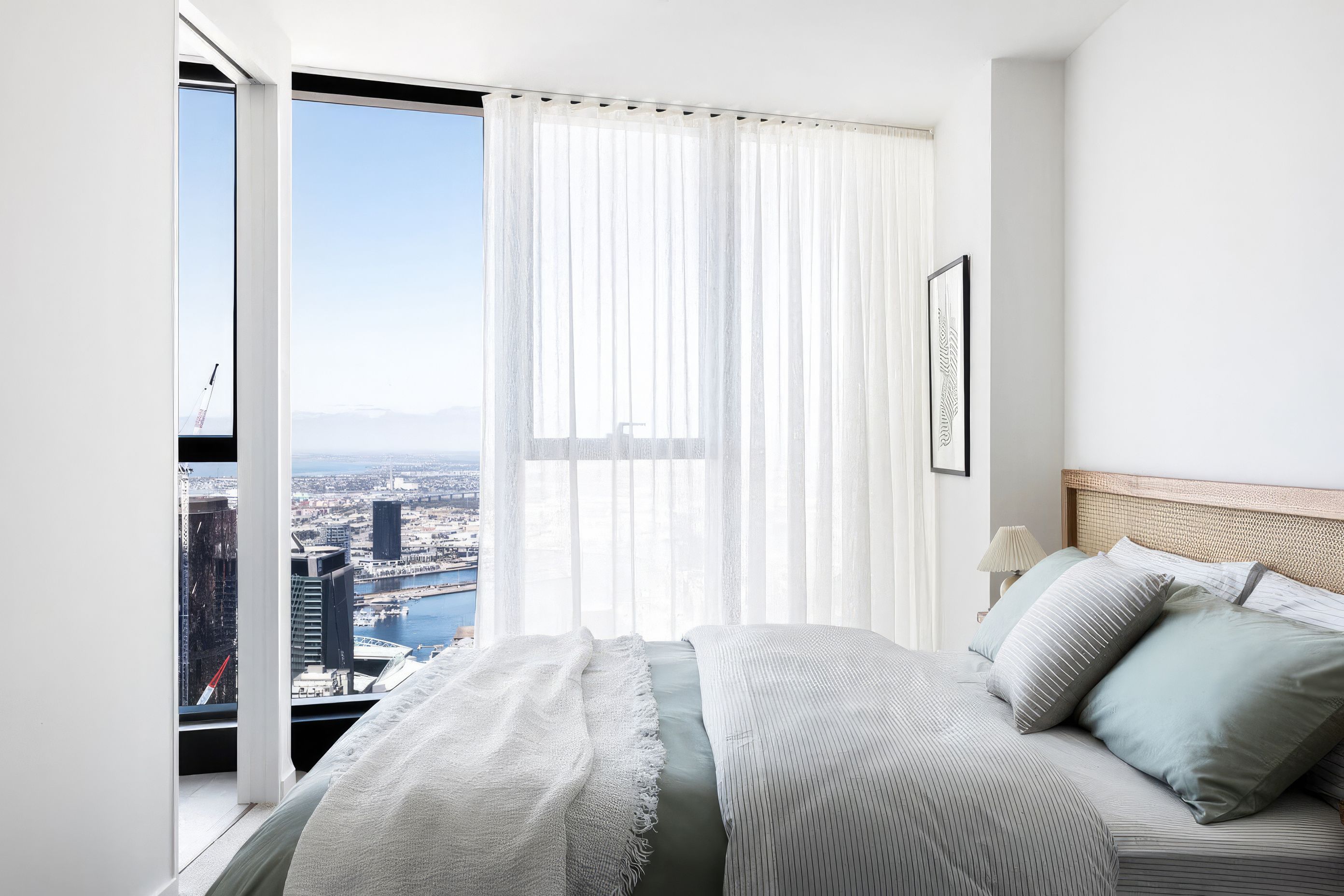 upQueens-Place-2-001Largee794318e-0586-4566-ad41-92055c82c189-fix-standard-scale-200x.jpg