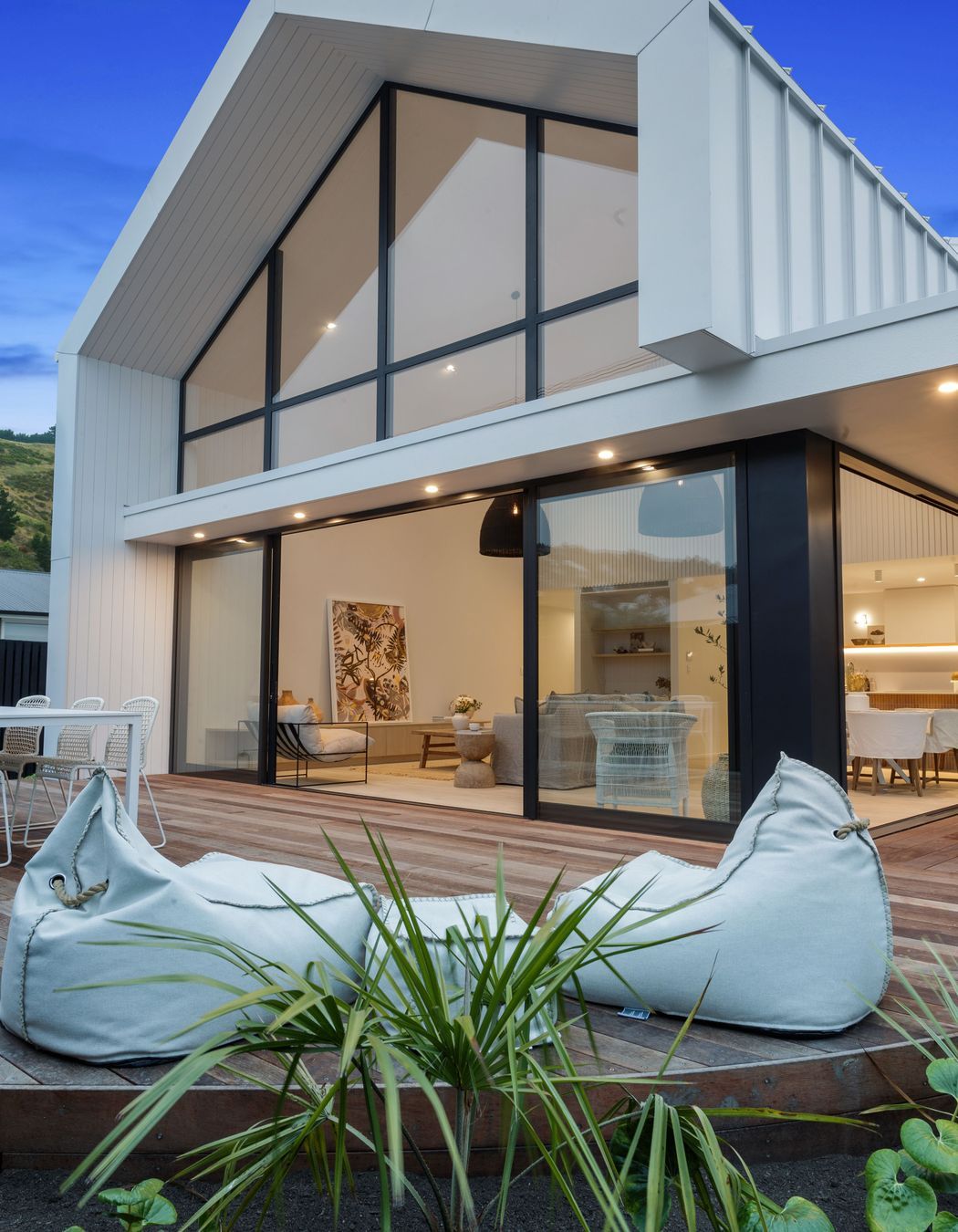 003Open2viewID551562-ColensoSt36Sumner.jpg