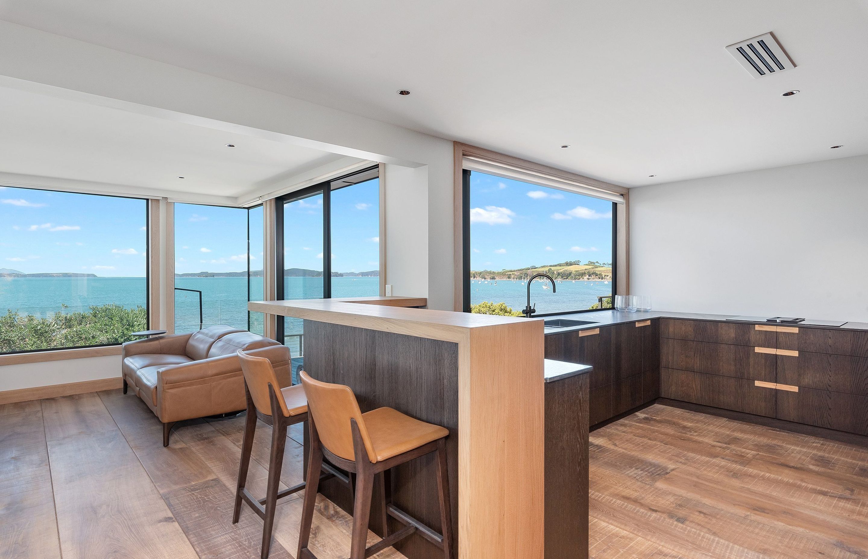 Milly’s Beach House, Algies Bay