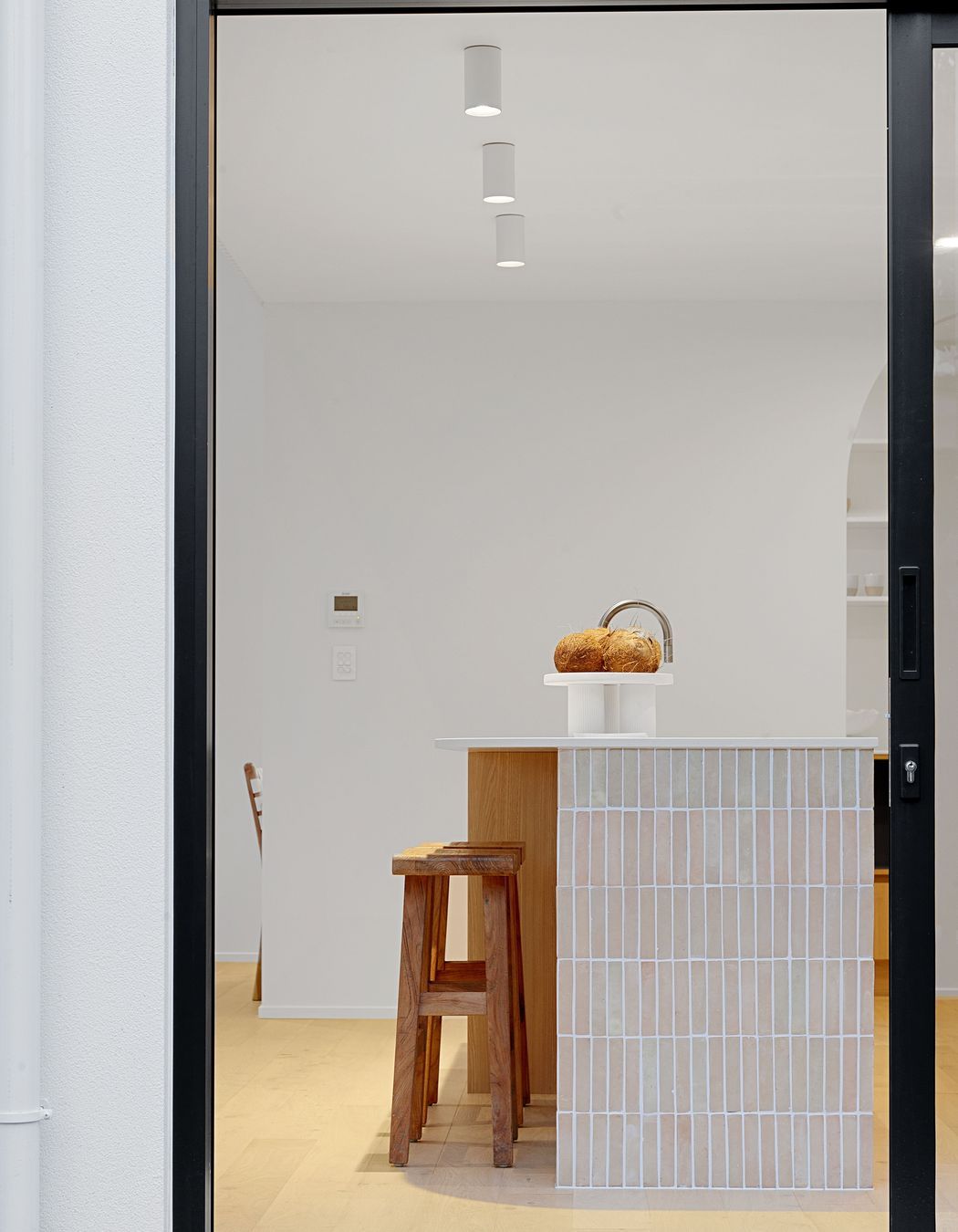 013Open2viewID551562-ColensoSt36Sumner.jpg