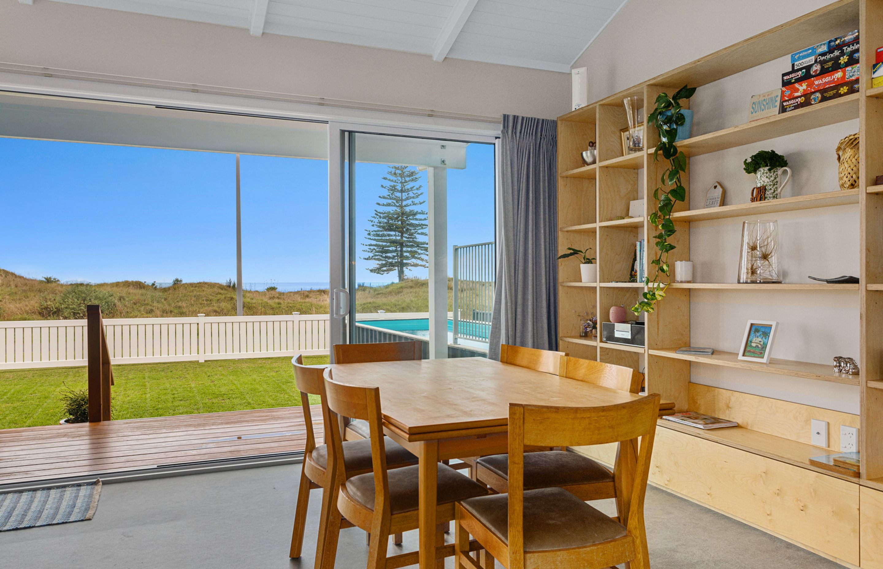 Tiny house living at the beach