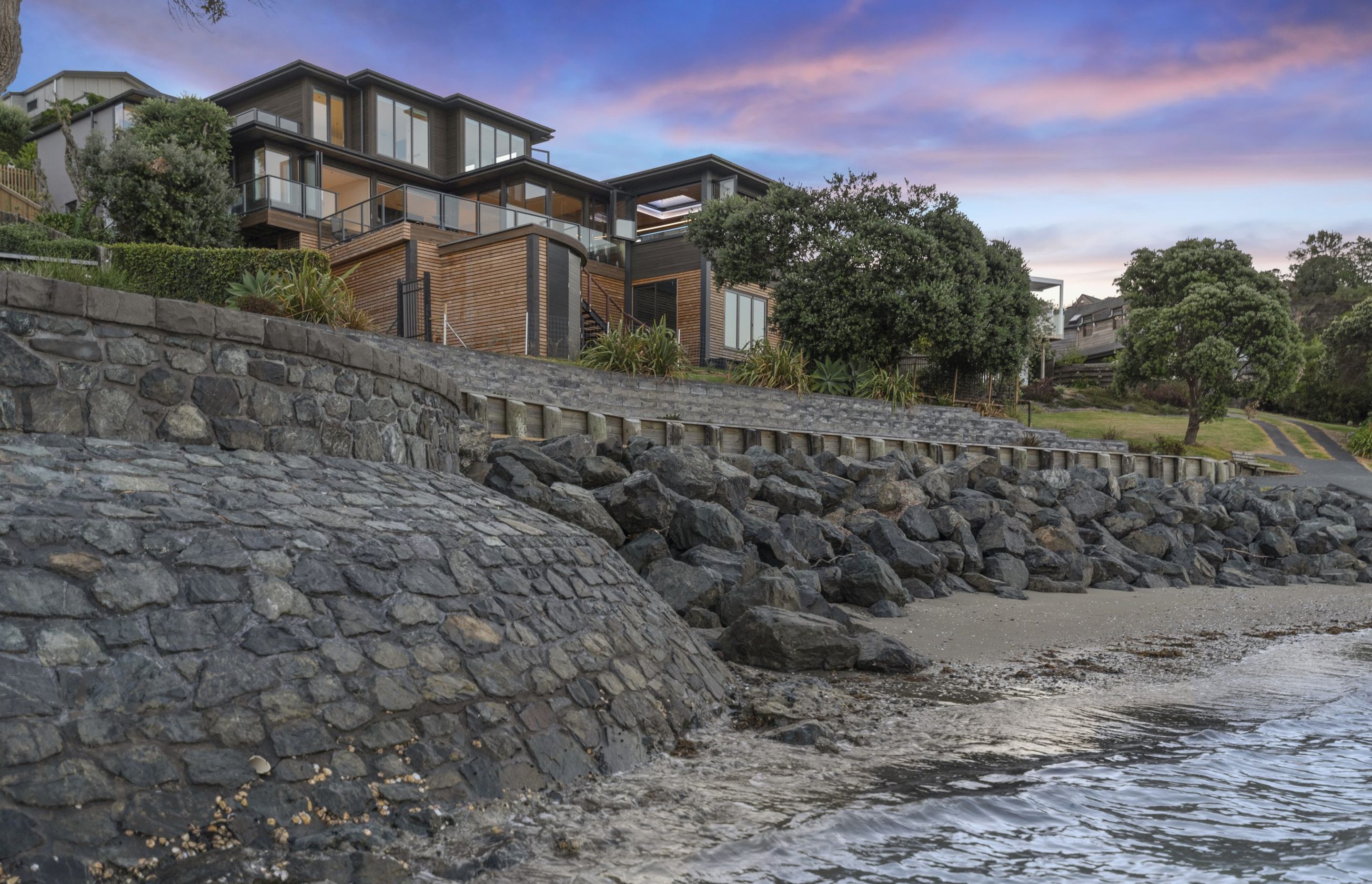 Milly’s Beach House, Algies Bay